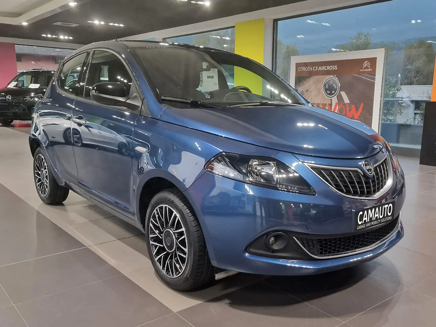 Lancia Ypsilon 1.0 Firefly Hybrid 70 Cv Platino Blau - 1