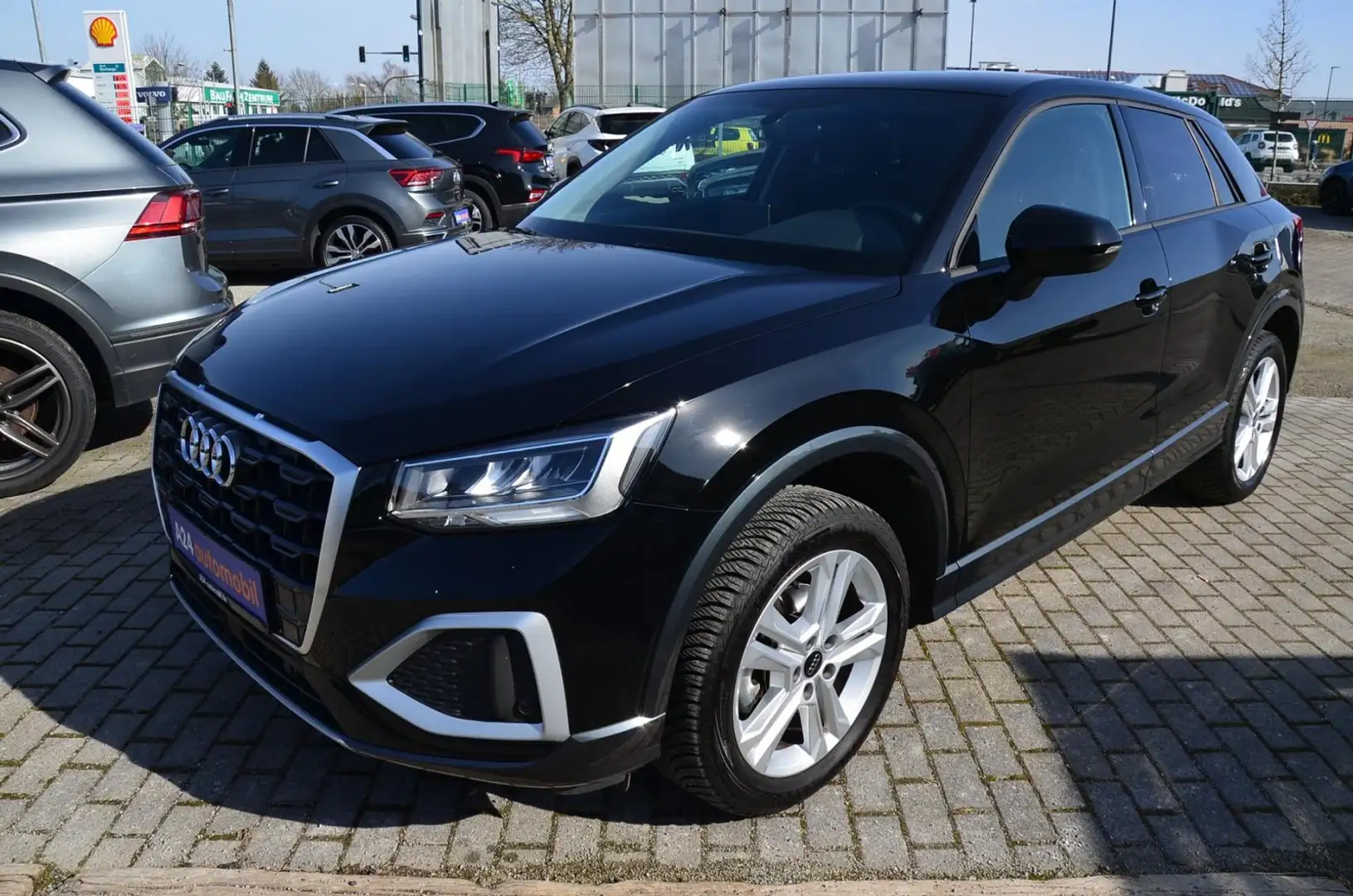 Audi Q2 30 1.0 TFSI advanced LED Navi über Smartphone Inte Nero - 1
