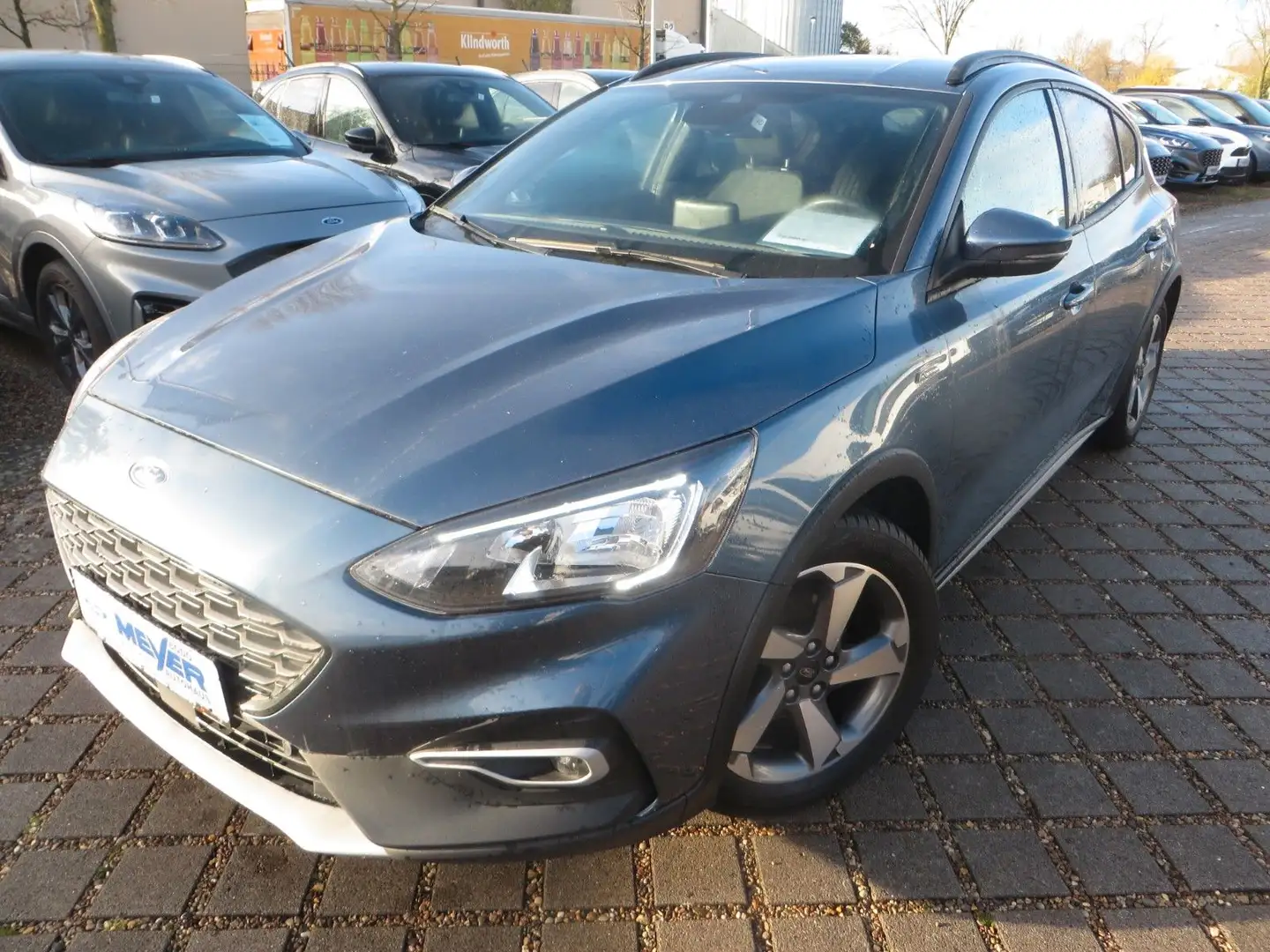 Ford Focus Lim. Active X , Anhängerkupplung Blau - 1