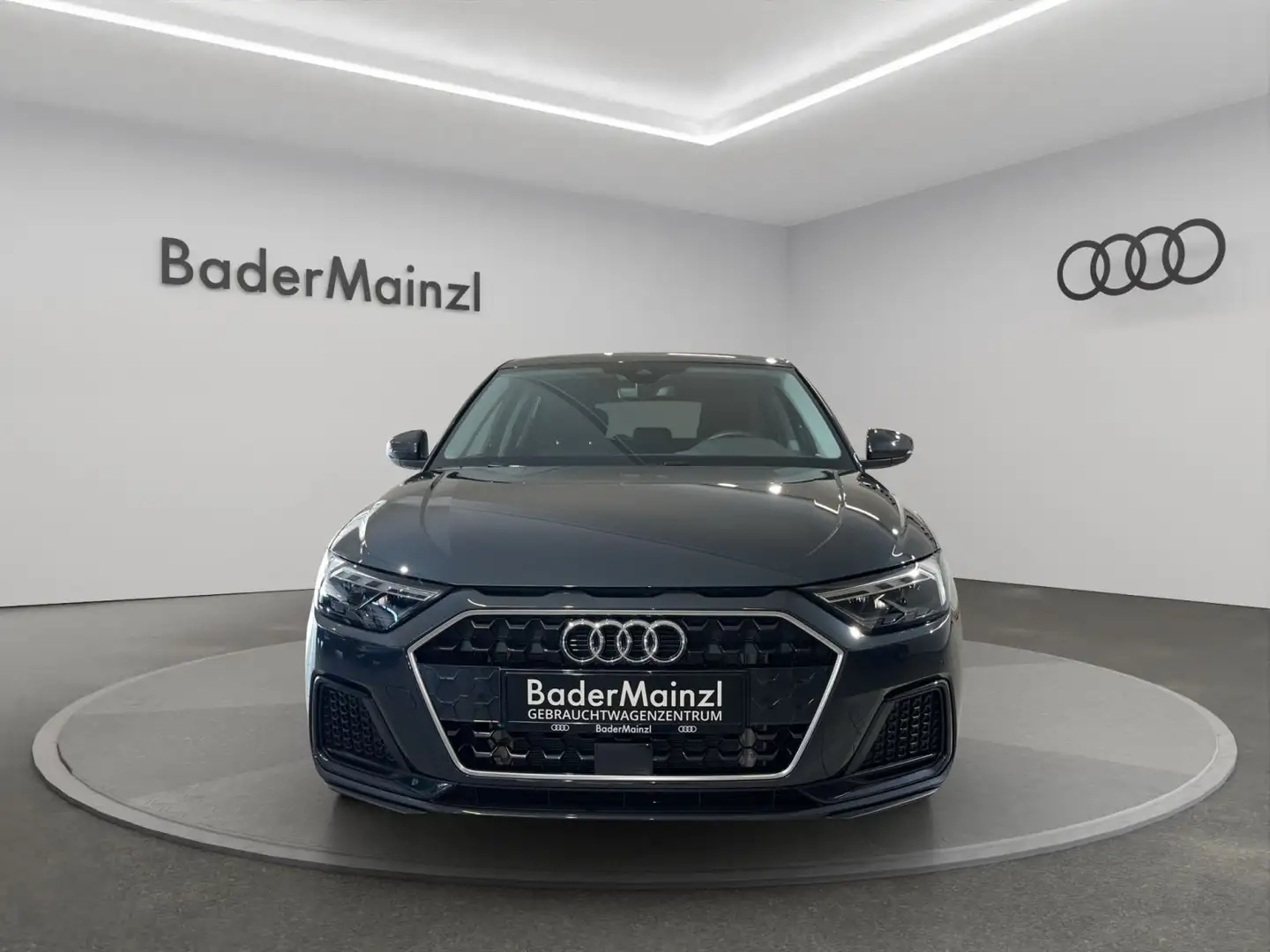 Audi A1 advan. 25 TFSI ACC LED Carplay Grijs - 2