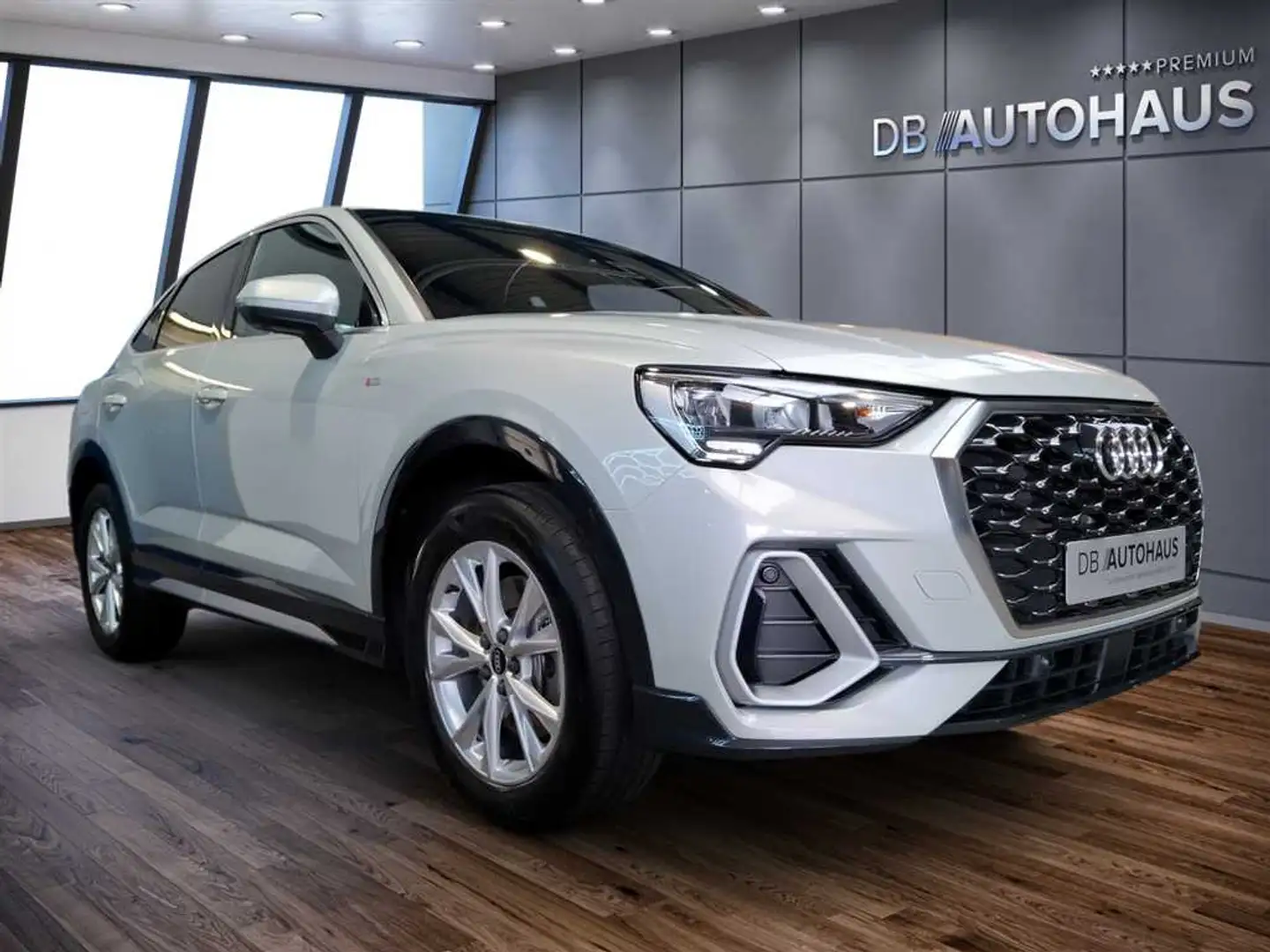 Audi Q3 Sportback 45 1.4 TFSI e S line S-tronic Argento - 2