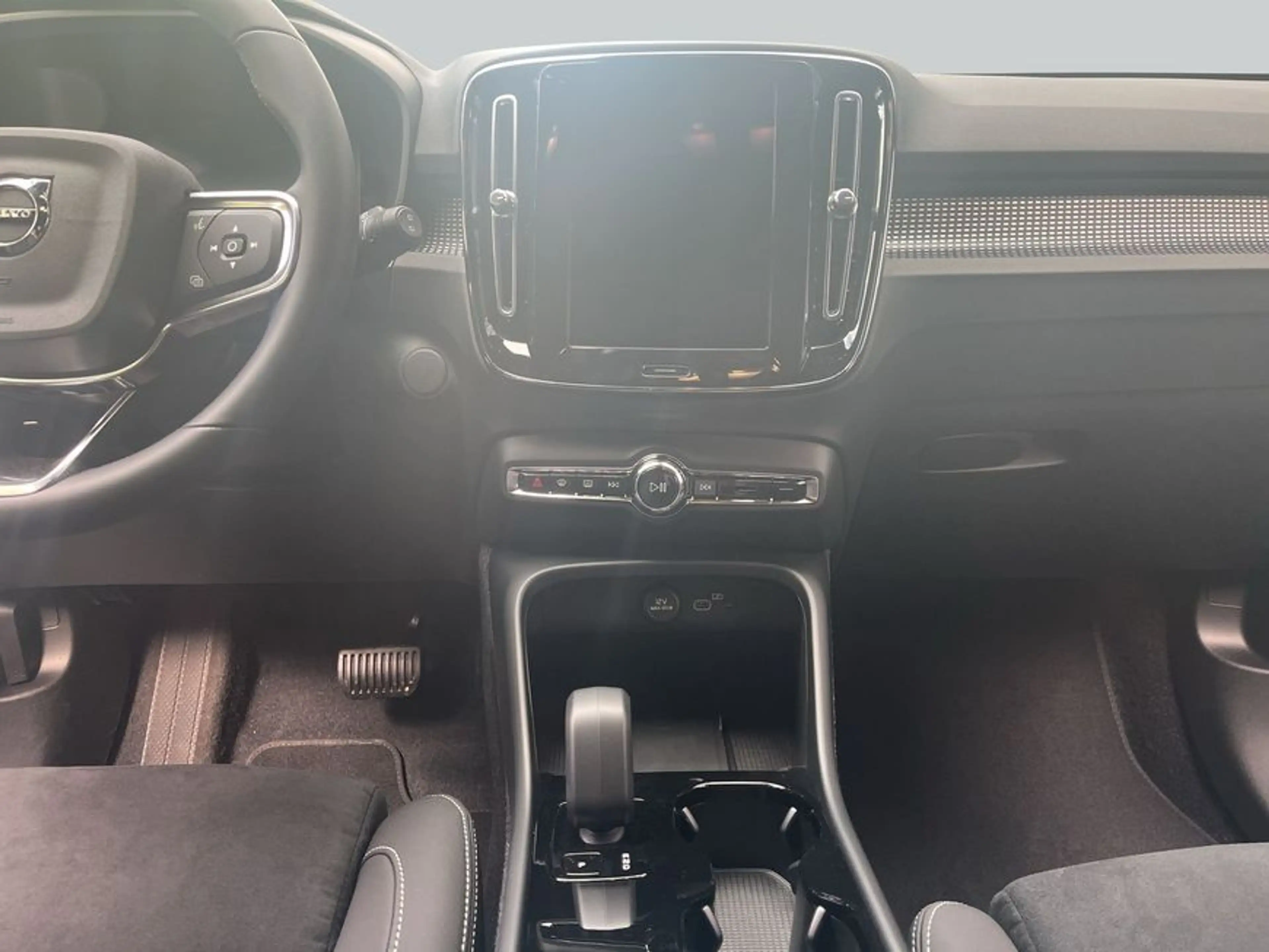 Volvo EX40 Fully Electric Single M. Extended Range RWD P — photo 15