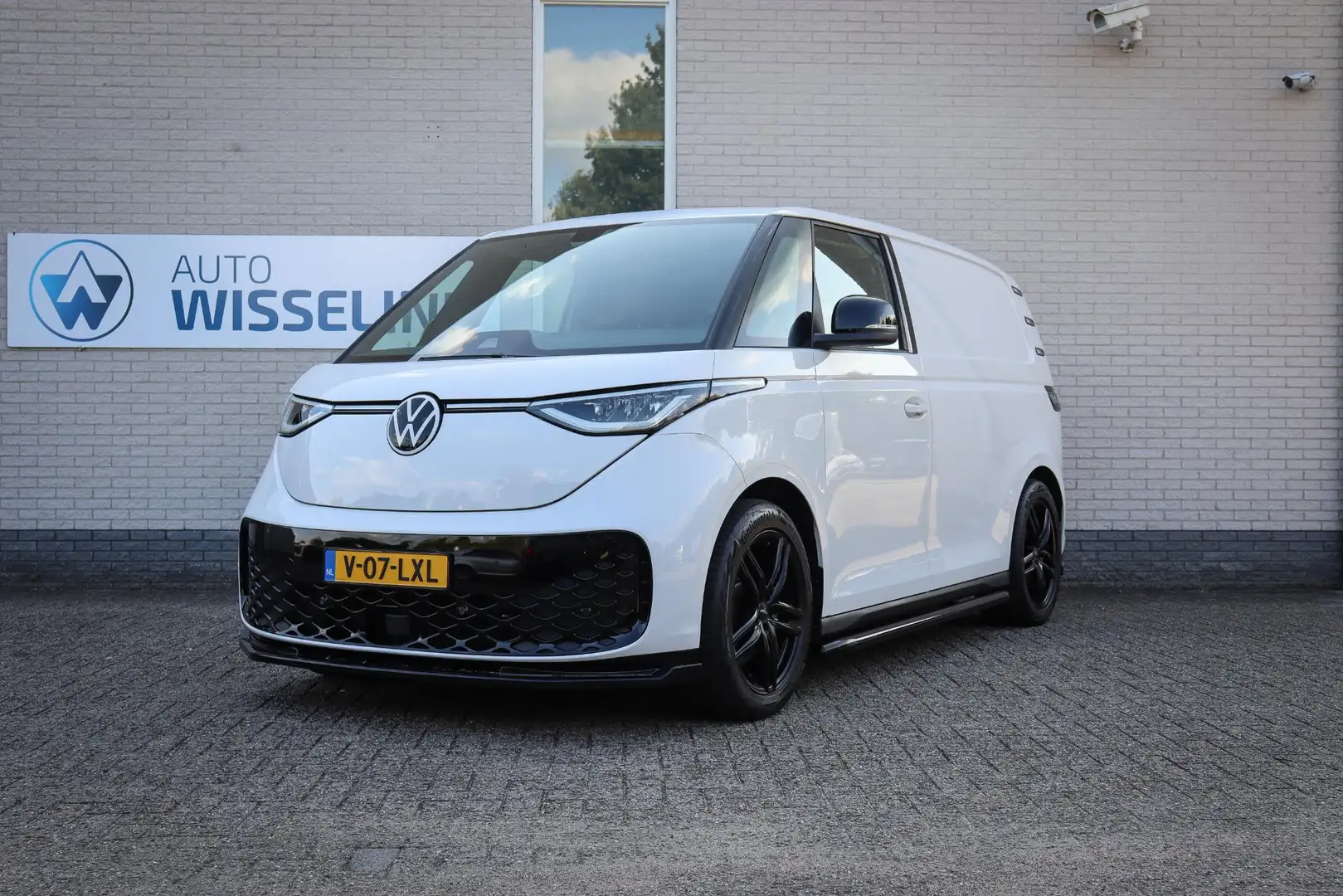 Volkswagen ID. Buzz Cargo Design 150 kw/204pk IQ-Light Trekhaak - 1