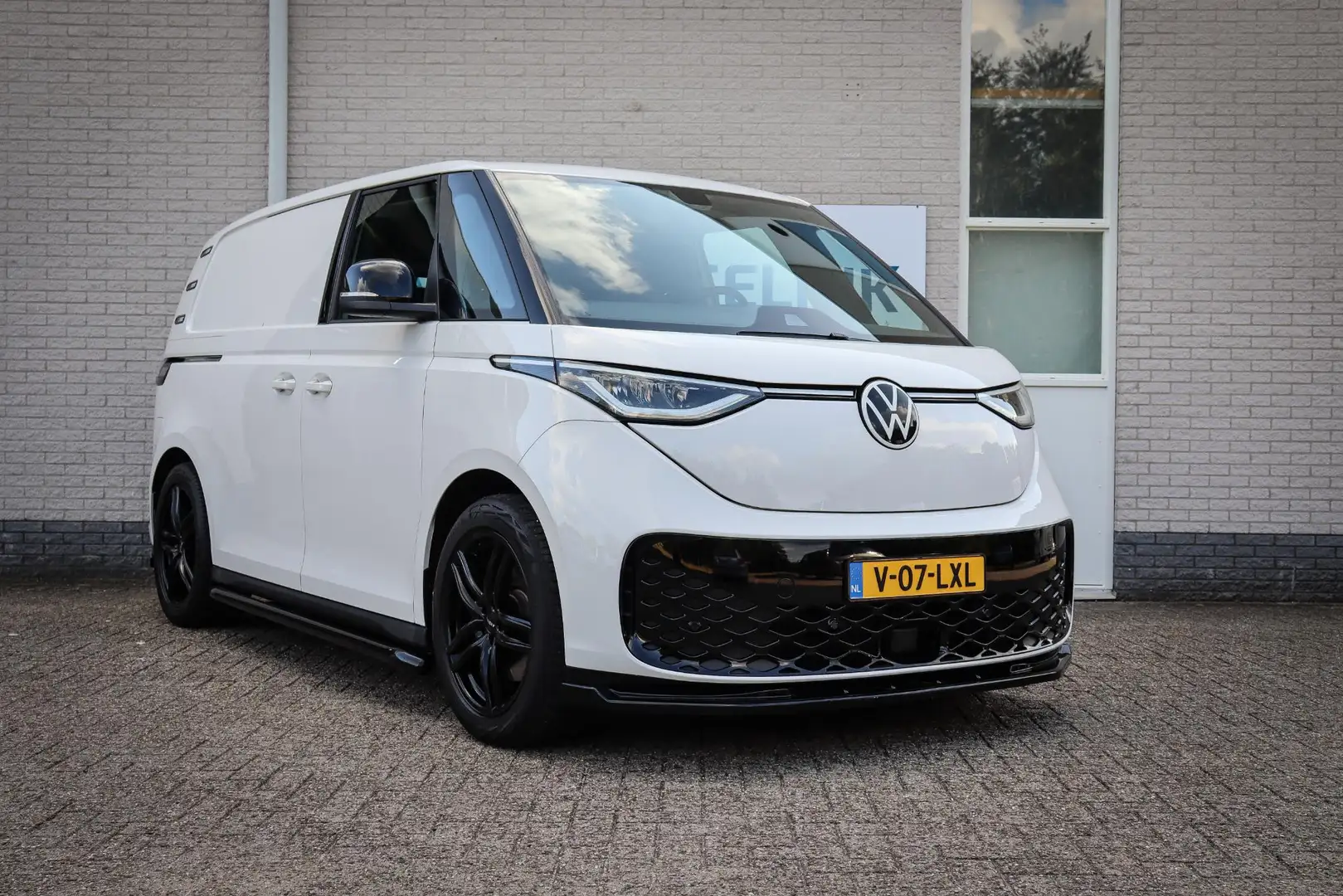 Volkswagen ID. Buzz Cargo Design 150 kw/204pk IQ-Light Trekhaak - 2