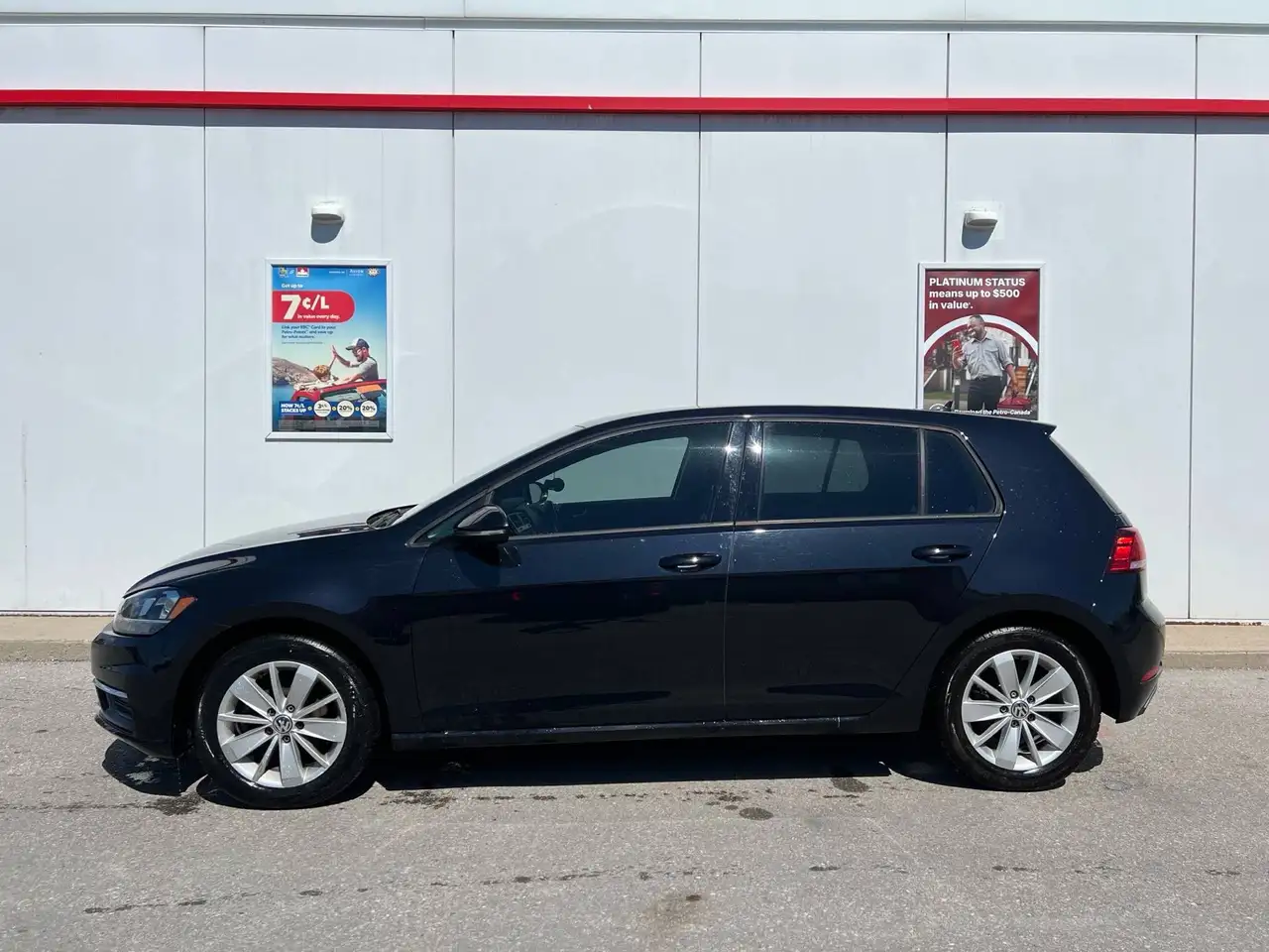 Volkswagen Golf photo Volkswagen Golf