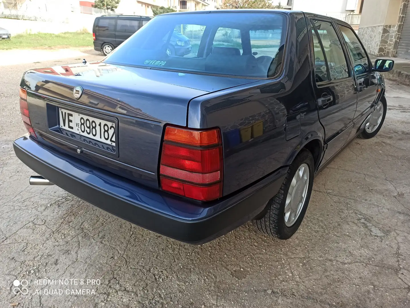 Lancia Thema 2.0t 16v LX c/abs cat. Azul - 2