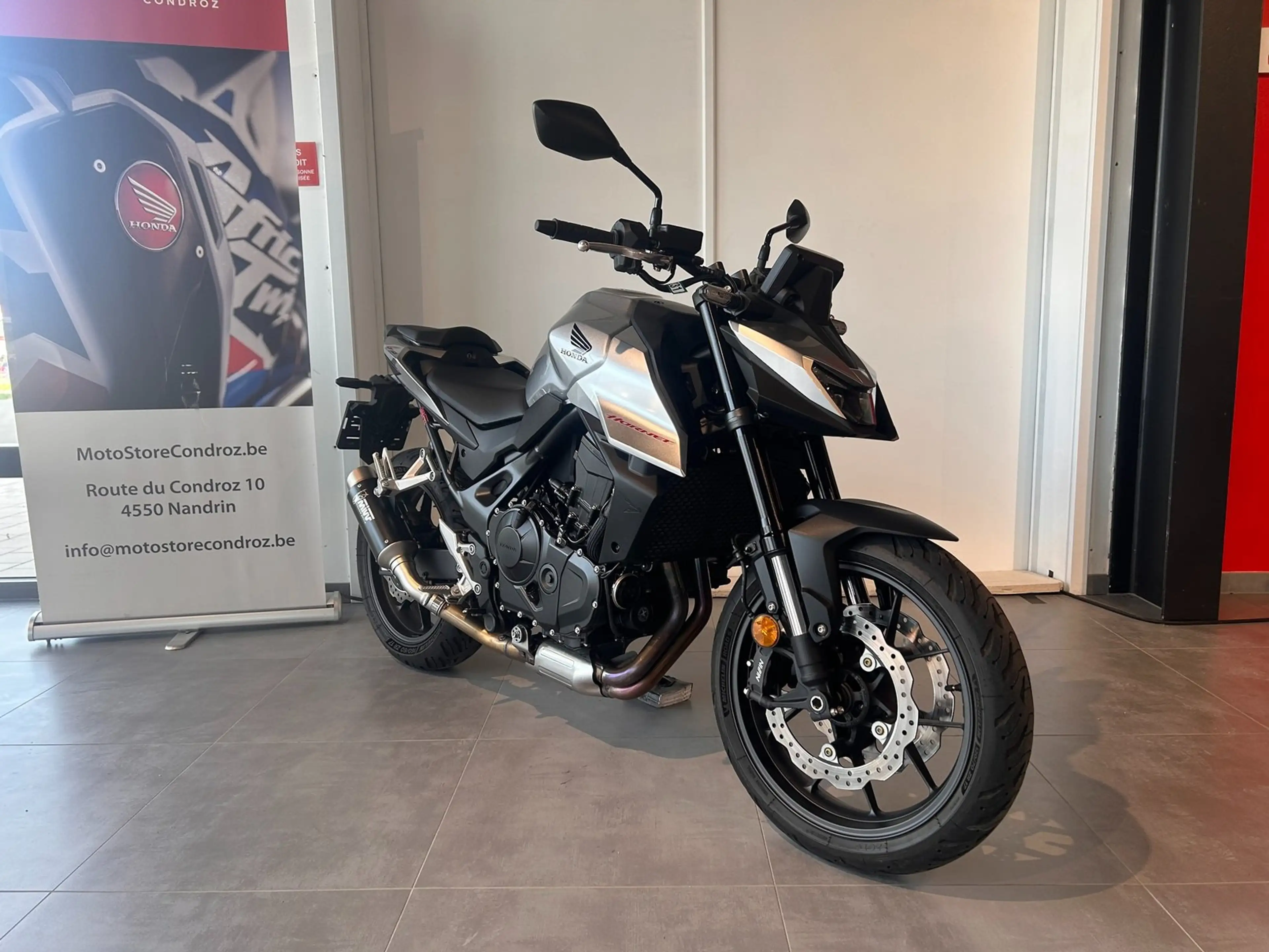 Honda CB 750 Hornet 750 — photo 2