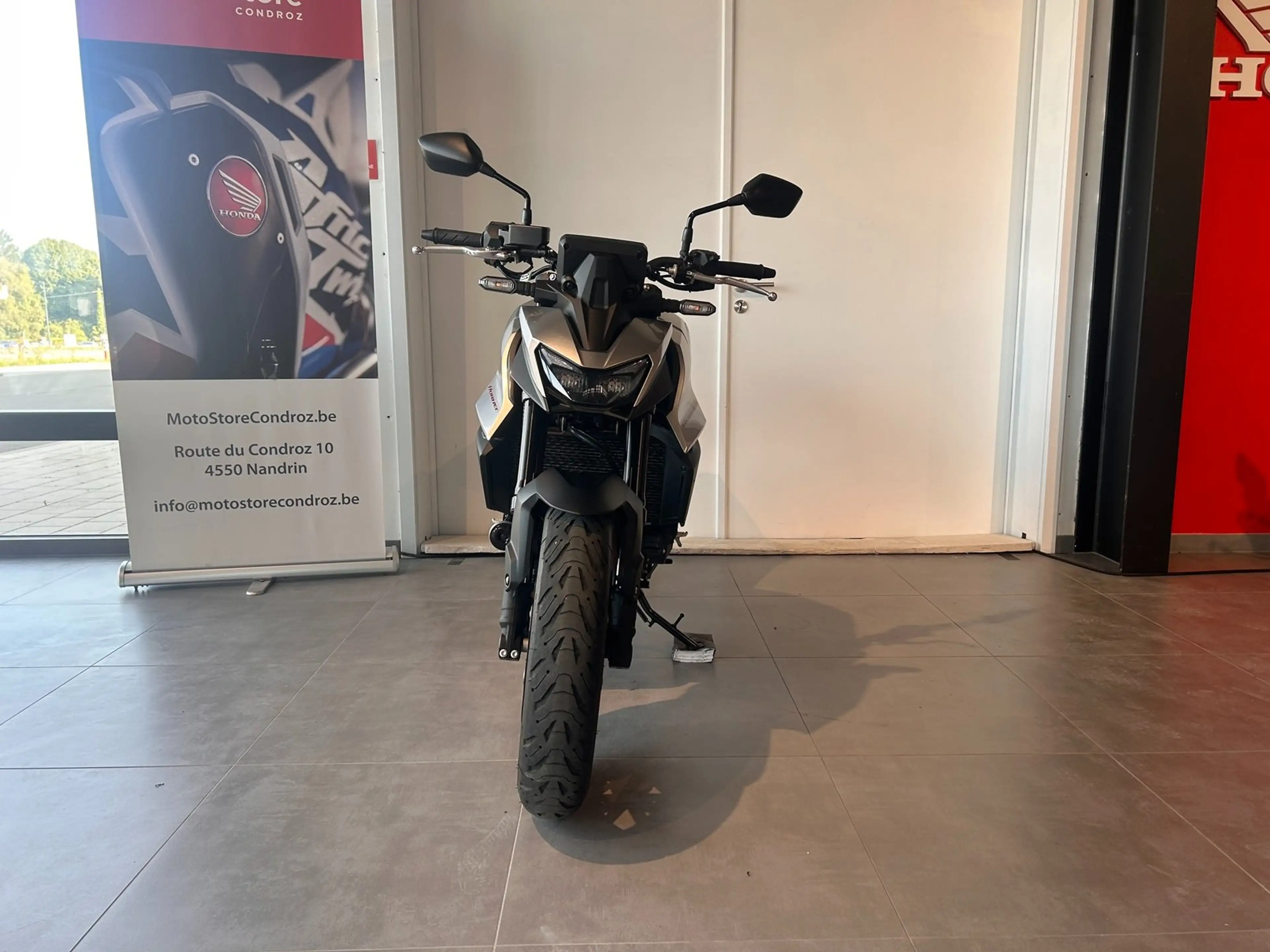 Honda CB 750 Hornet 750 — photo 3