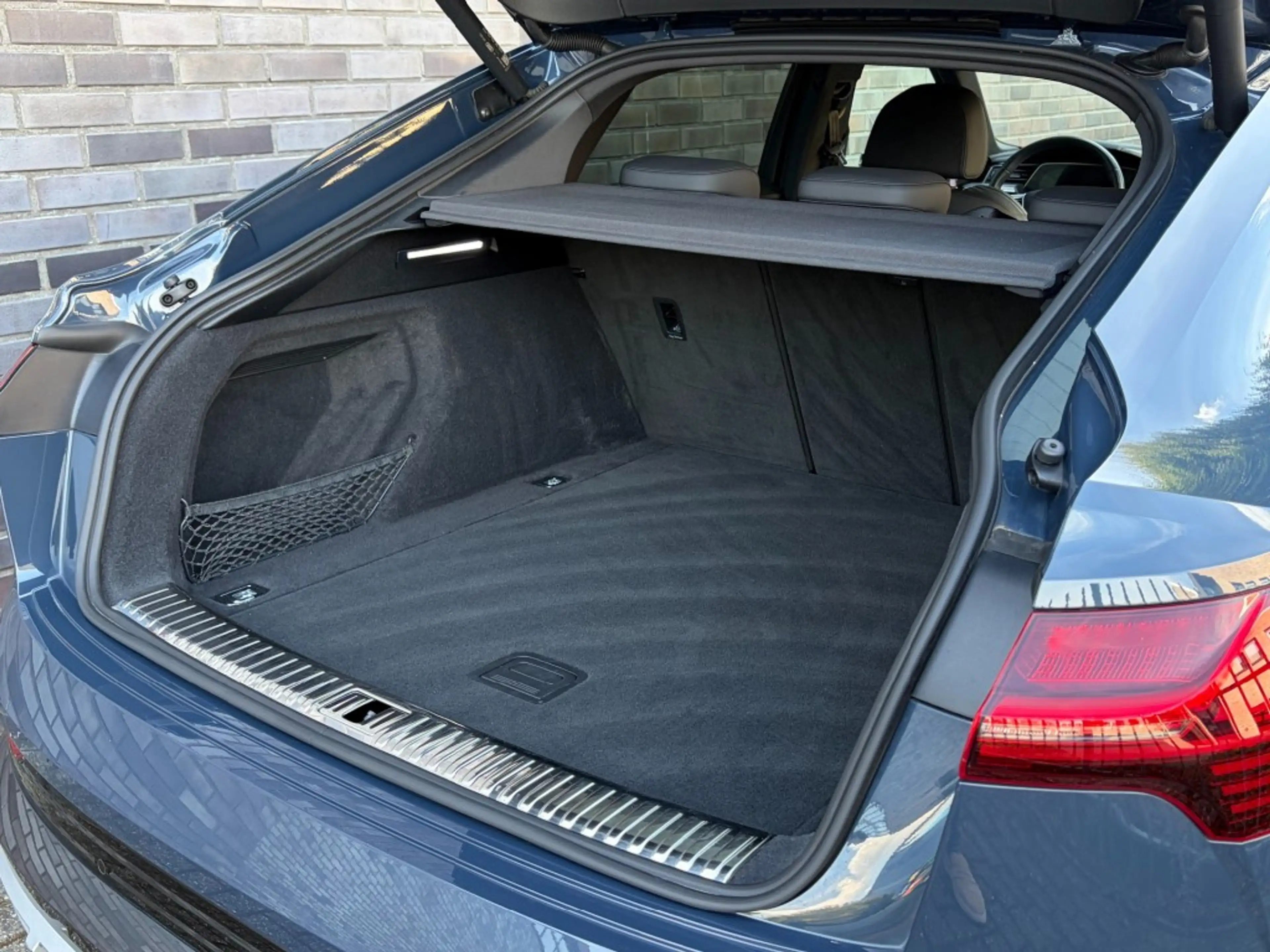 Audi e-tron 55 QUATTRO S-LINE - TREKHAAK - 21 INCH — photo 14
