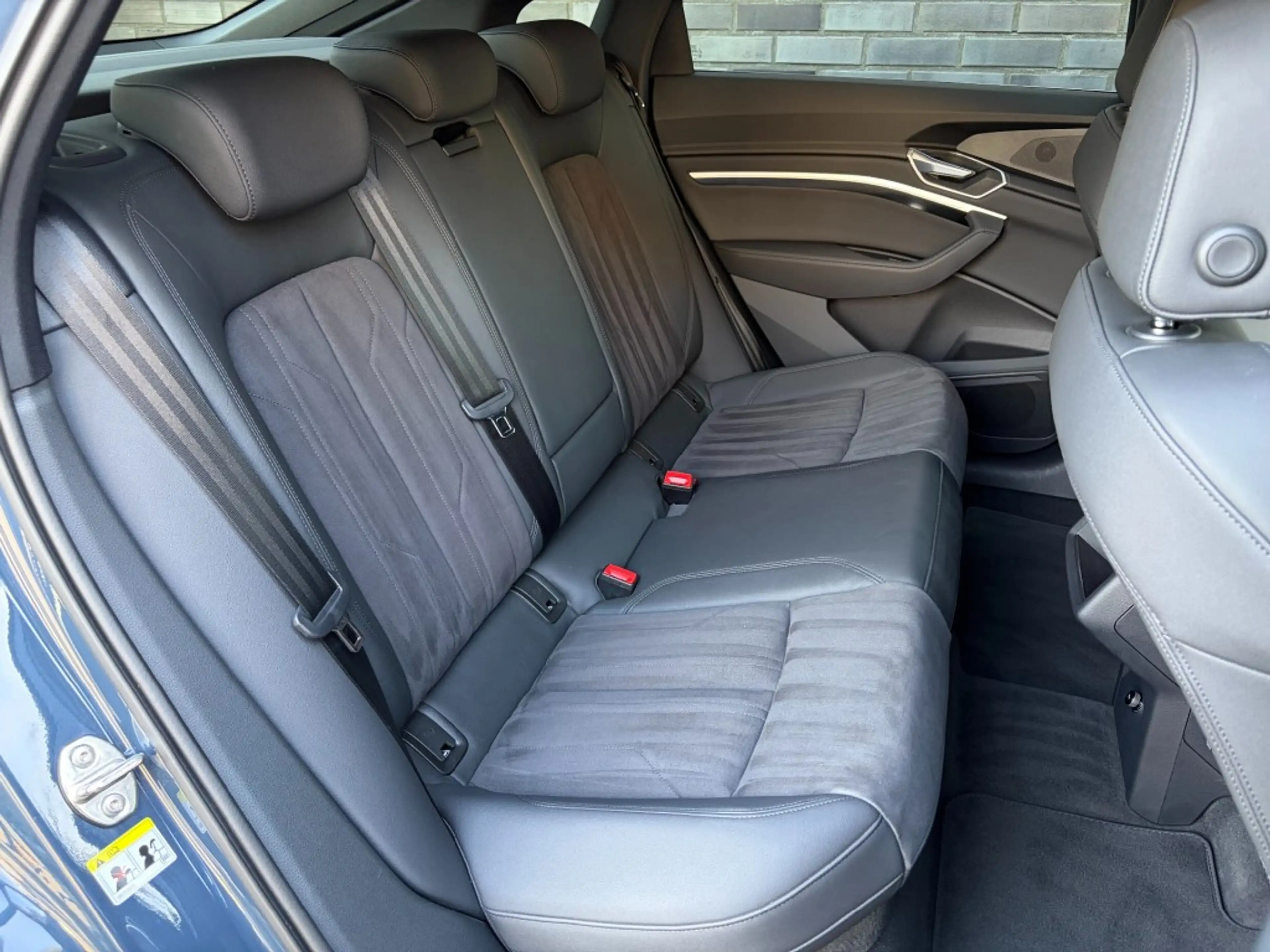 Audi e-tron 55 QUATTRO S-LINE - TREKHAAK - 21 INCH — photo 13