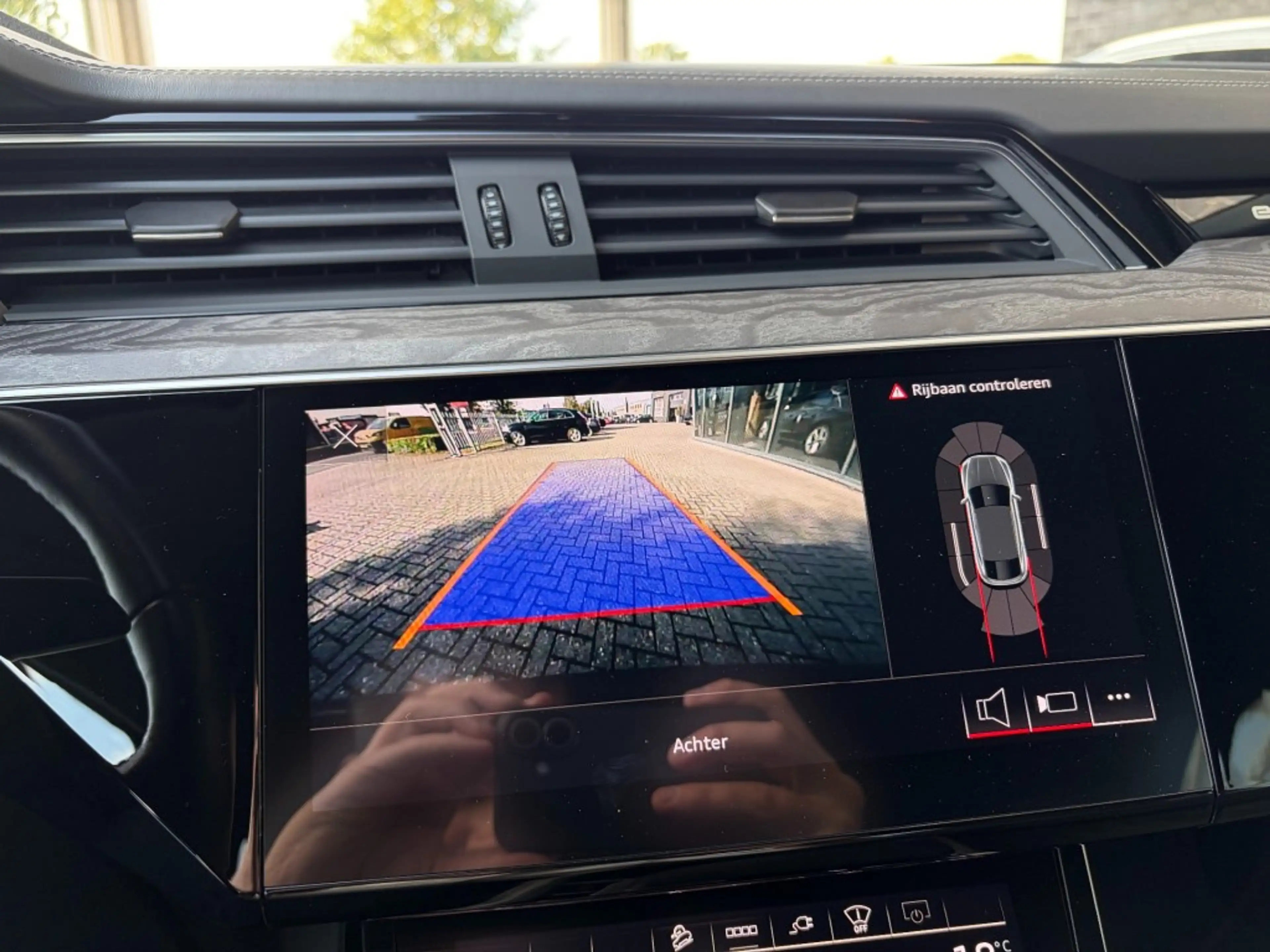 Audi e-tron 55 QUATTRO S-LINE - TREKHAAK - 21 INCH — photo 19