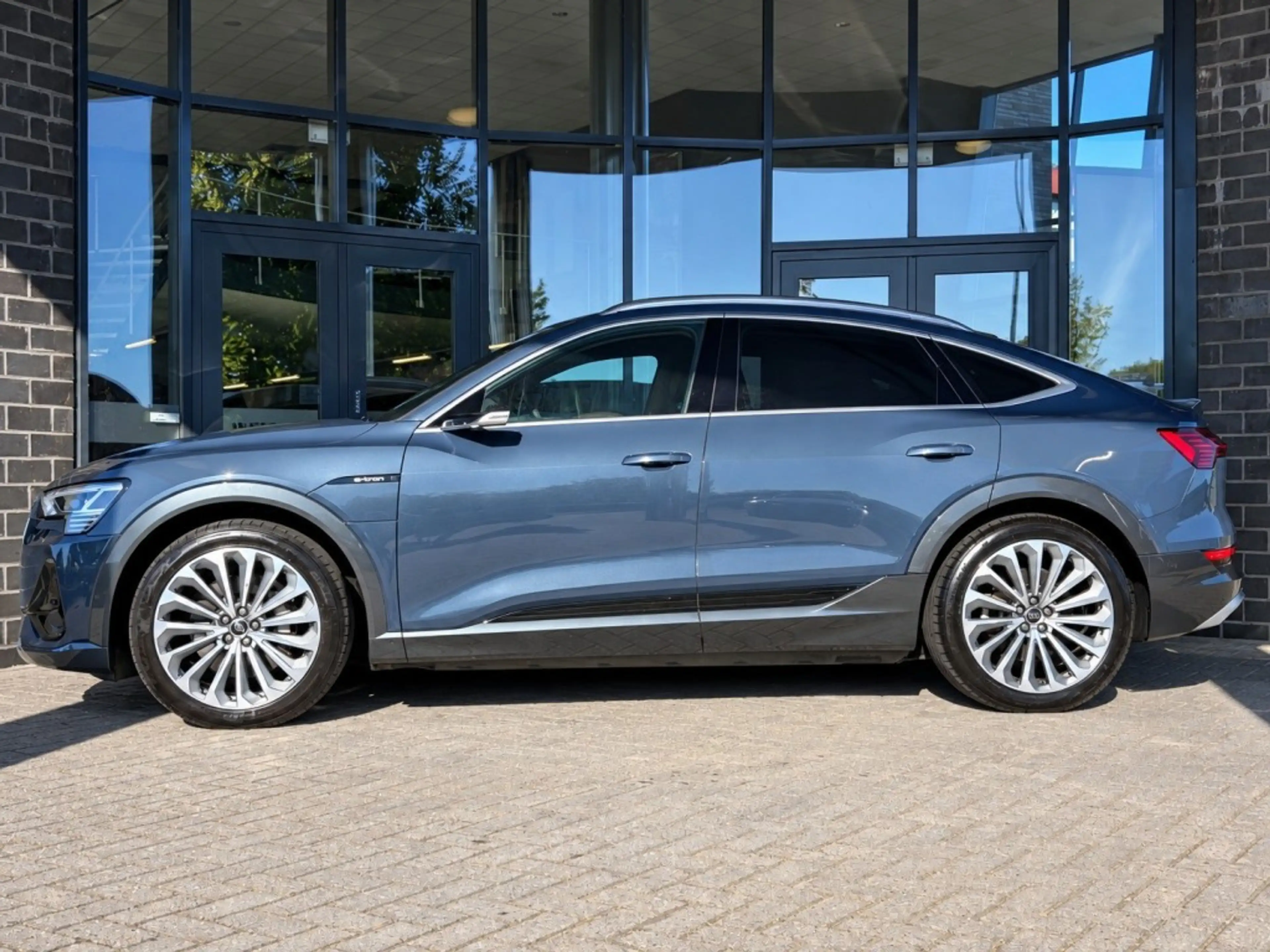 Audi e-tron 55 QUATTRO S-LINE - TREKHAAK - 21 INCH — photo 5