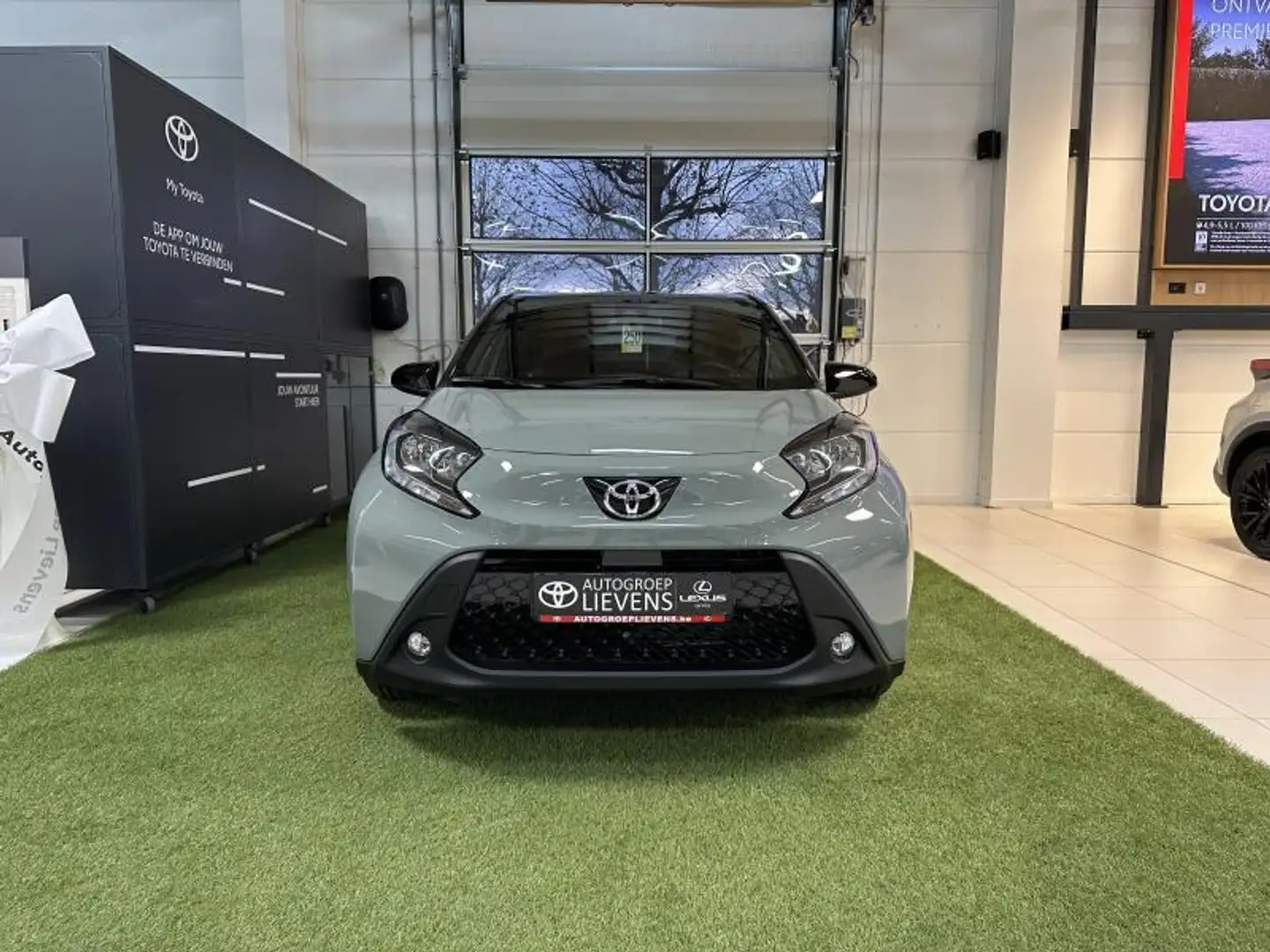 Toyota Aygo X pulse Grün - 2