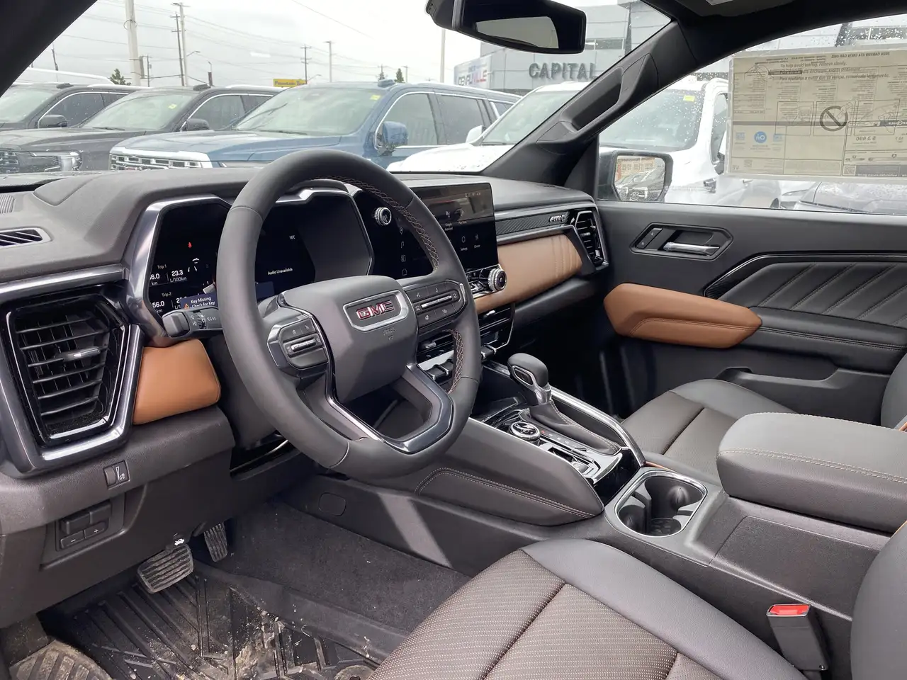 GMC Canyon снимка GMC Canyon