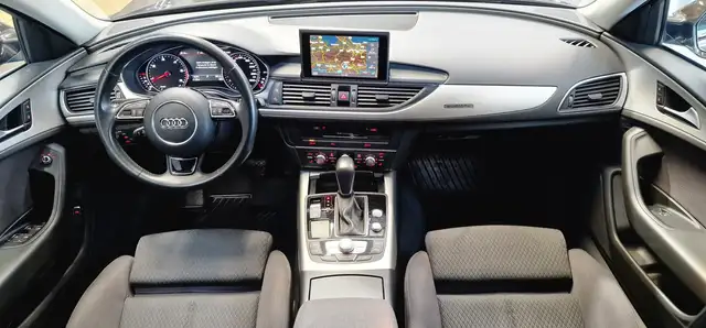 Audi A6 view 11