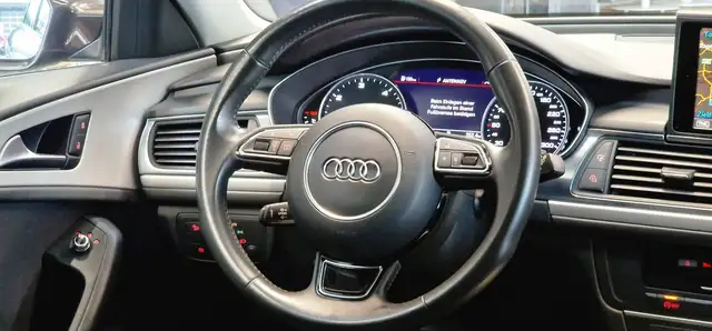 Audi A6 view 13