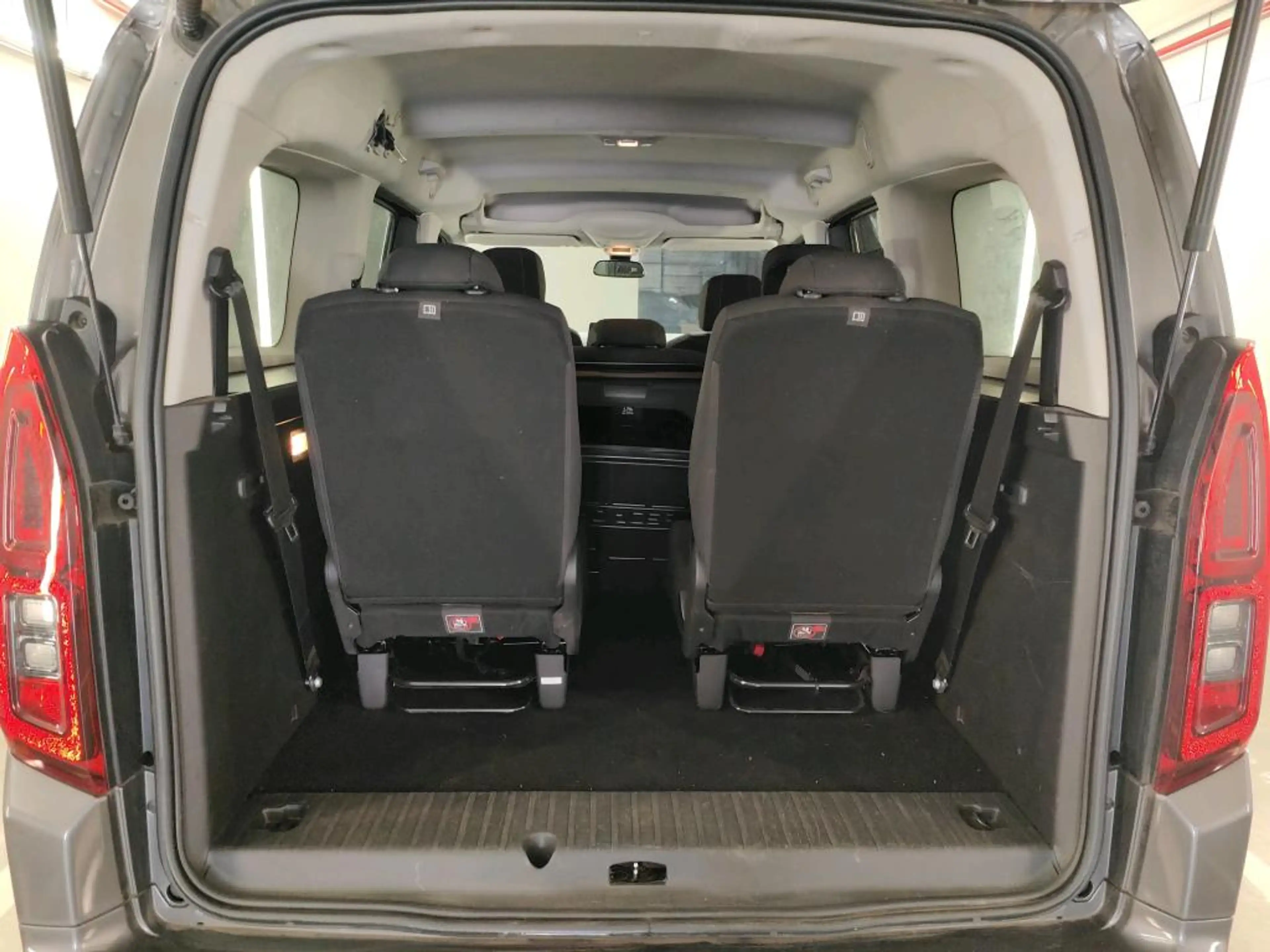 Toyota Proace Proace City 1.2 PureTech 7 PLAATSEN TREKHAAK CAMERA KEY LESS ENTRY — photo 5