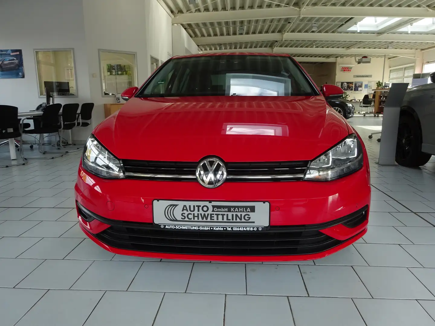 Volkswagen Golf Golf VII Diesel 5-Türer 1.6 TDI SCR Trendline Rot - 2
