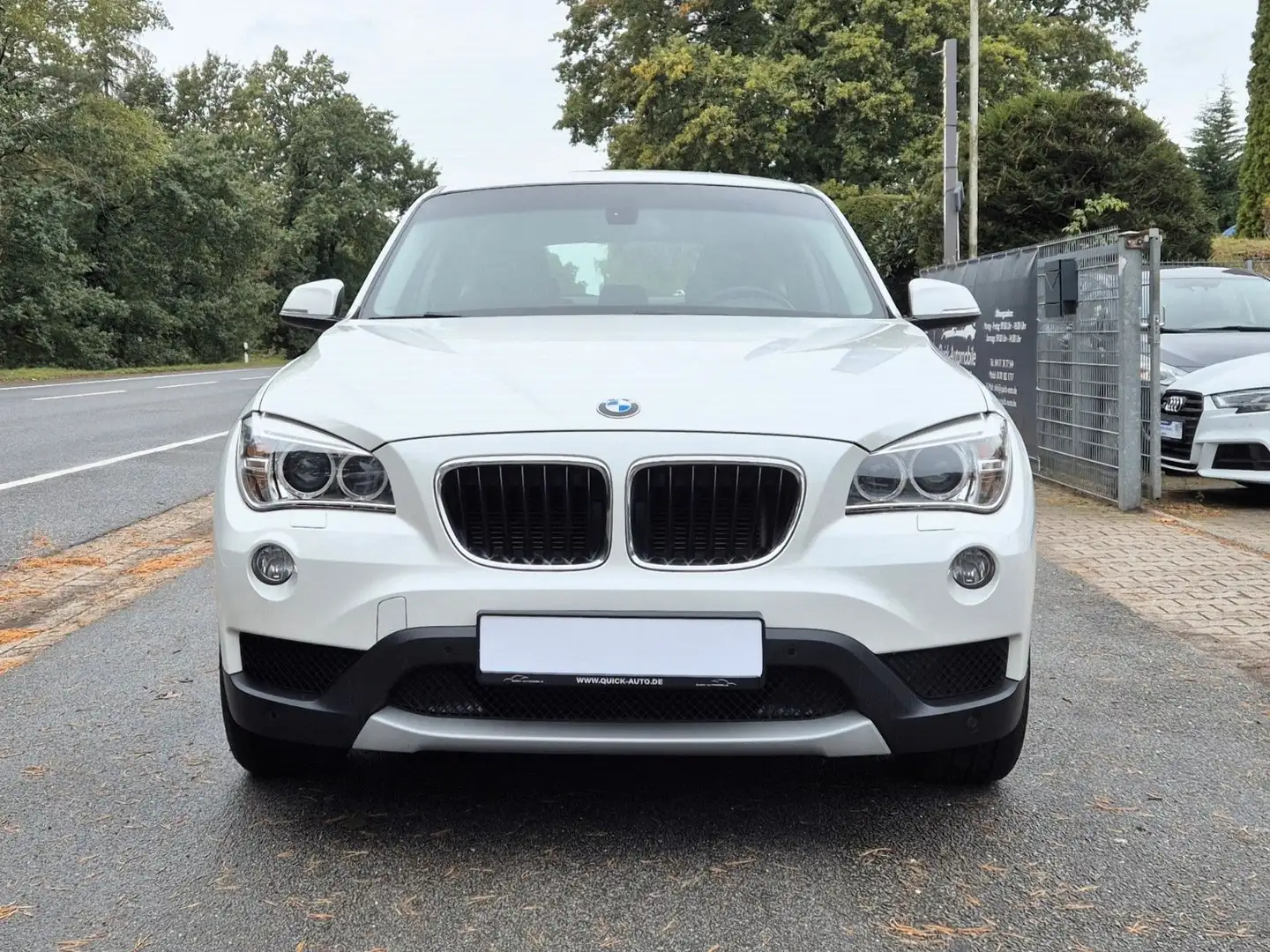 BMW X1 sDrive 18d |2.Hand|AHK|SHG|Tempomat| Weiß - 2