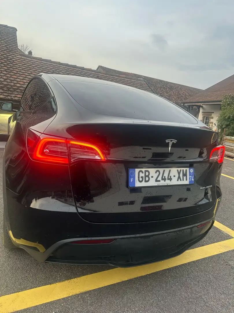 Tesla Model Y Grande autonomie Pack boost Noir - 1
