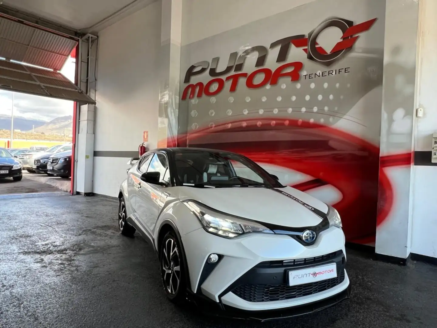 Toyota C-HR 180H Dynamic Weiß - 2