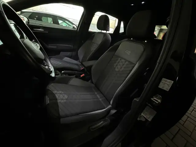 Volkswagen Polo view 9