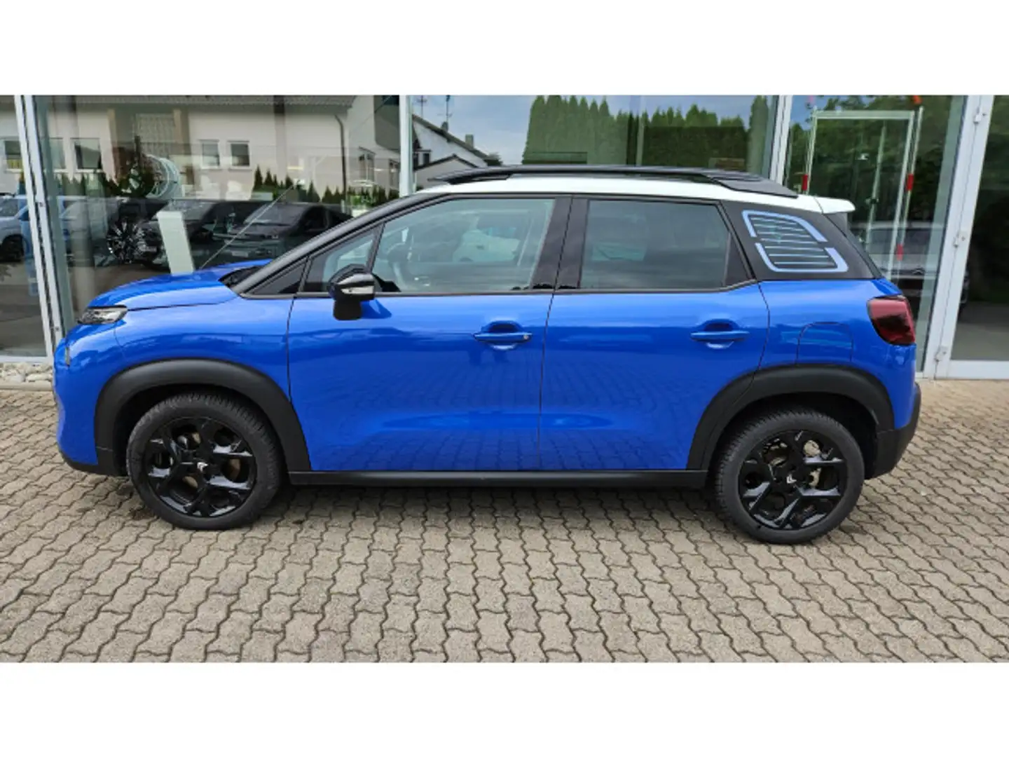 Citroen C3 Aircross 1.2 PureTech 130 EAT6 Shine Pack S&S Blau - 2