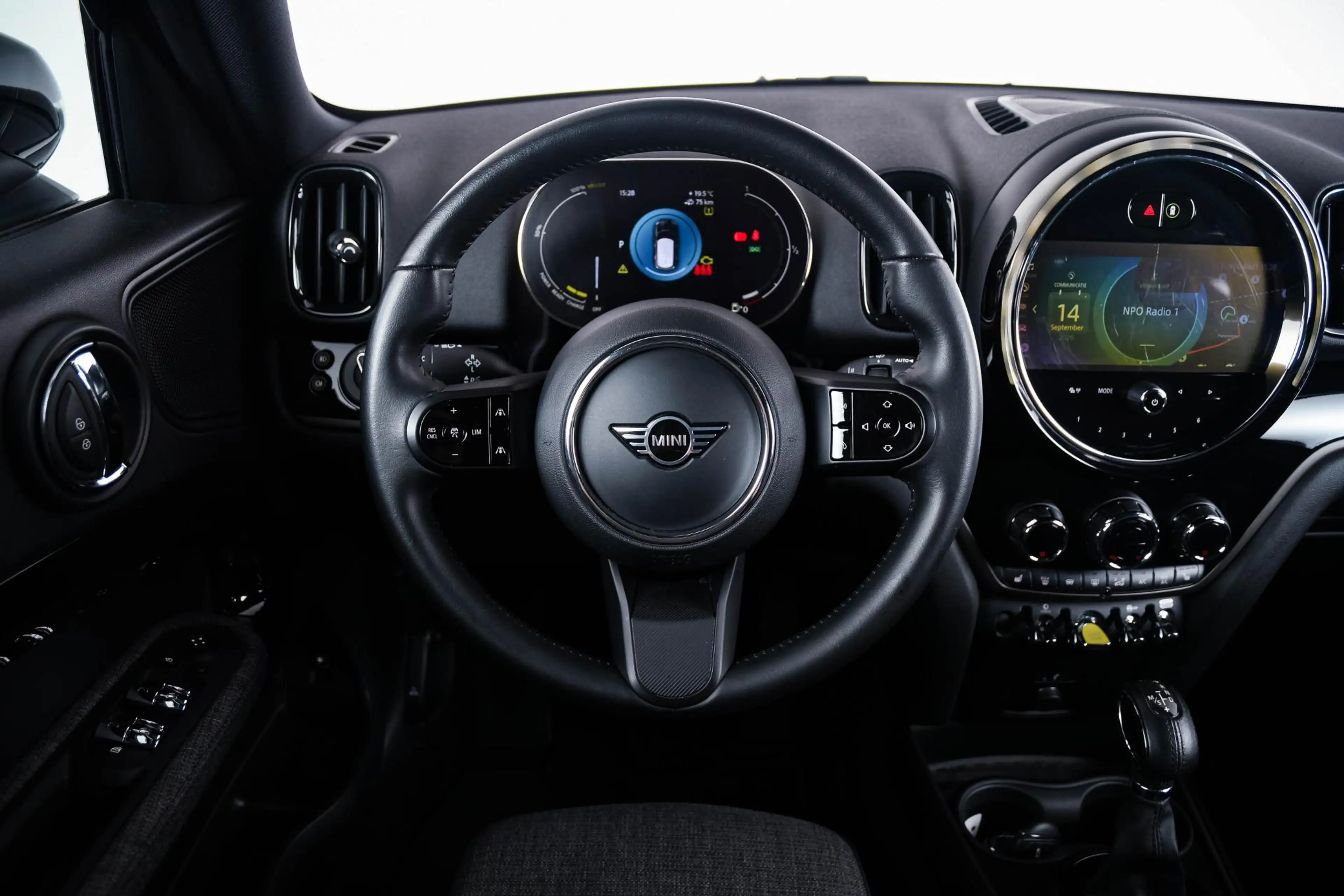 MINI Cooper SE Countryman ALL4 Active Cruise Control - Visibility -Package - — photo 15