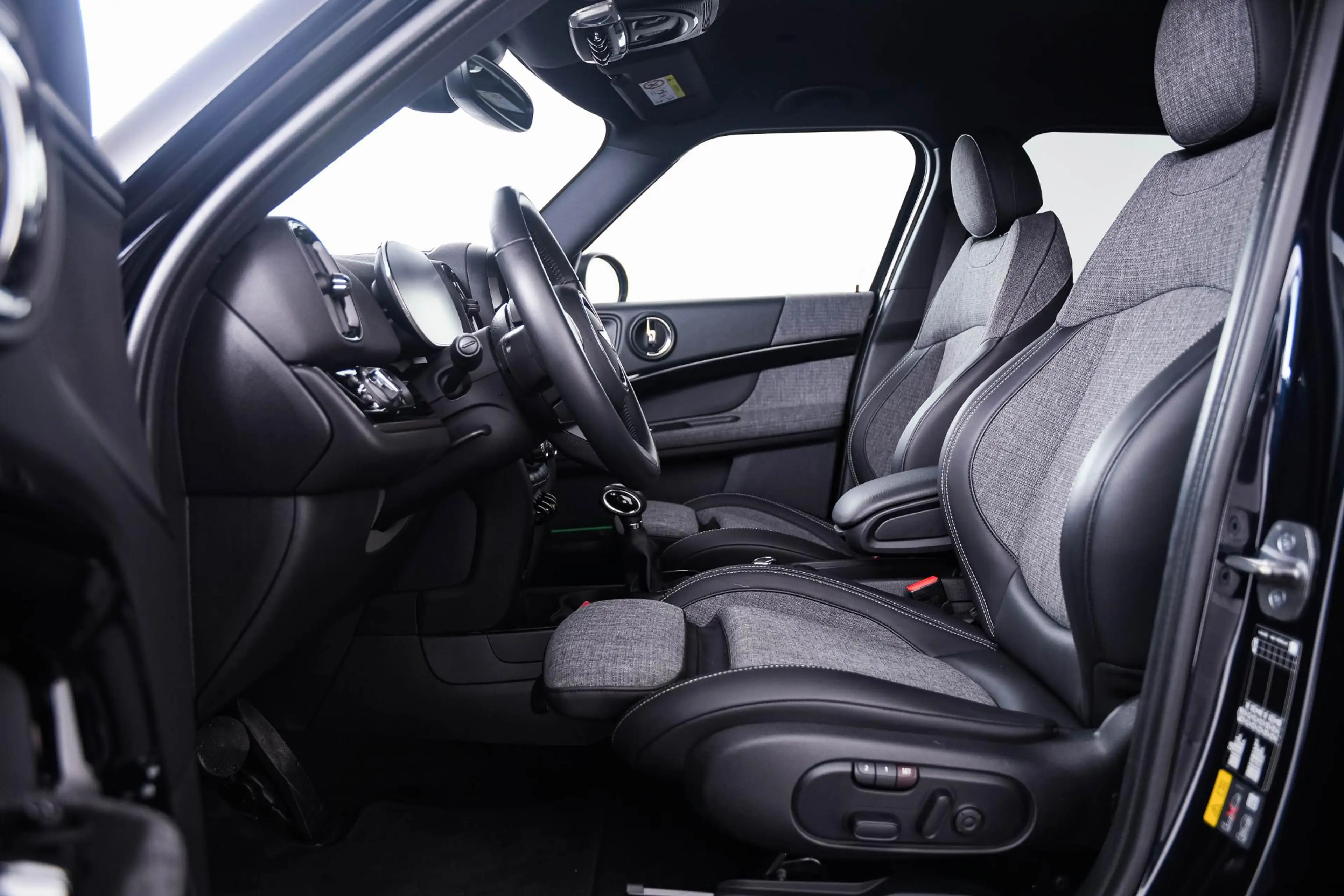 MINI Cooper SE Countryman ALL4 Active Cruise Control - Visibility -Package - — photo 4