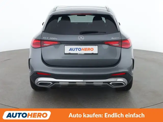 Mercedes-Benz GLC 300 GLC 300e 4Matic AMG Line Ansicht 5
