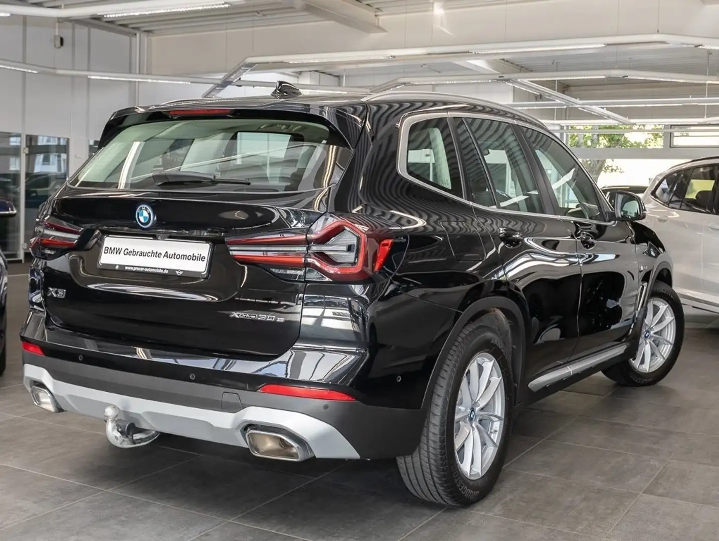 BMW X3 xDrive30e DAB LED WLAN RFK Parkassistent Shz Schwarz - 2
