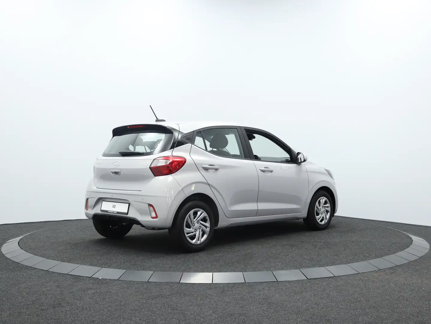 Hyundai i10 1.0i Comfort Smart Handmatig (Lumen Gray) Gris - 2