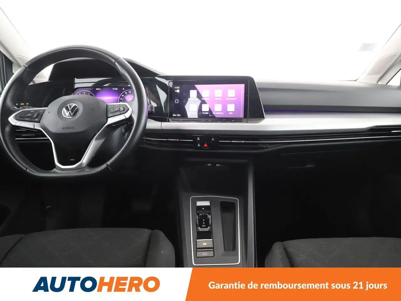 Volkswagen Golf Standard Model — photo 12