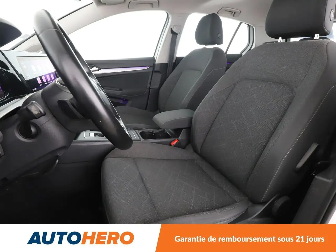 Volkswagen Golf Standard Model — photo 10