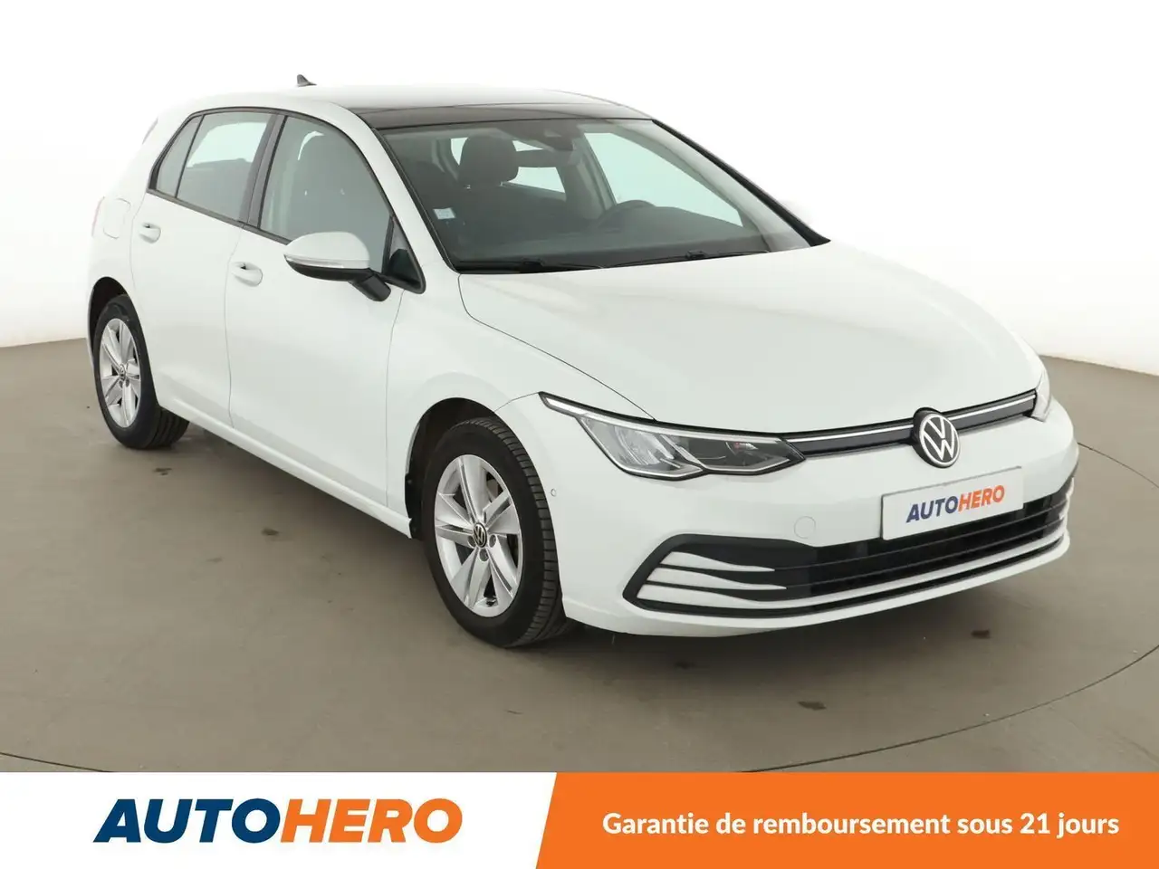 Volkswagen Golf Standard Model — photo 8