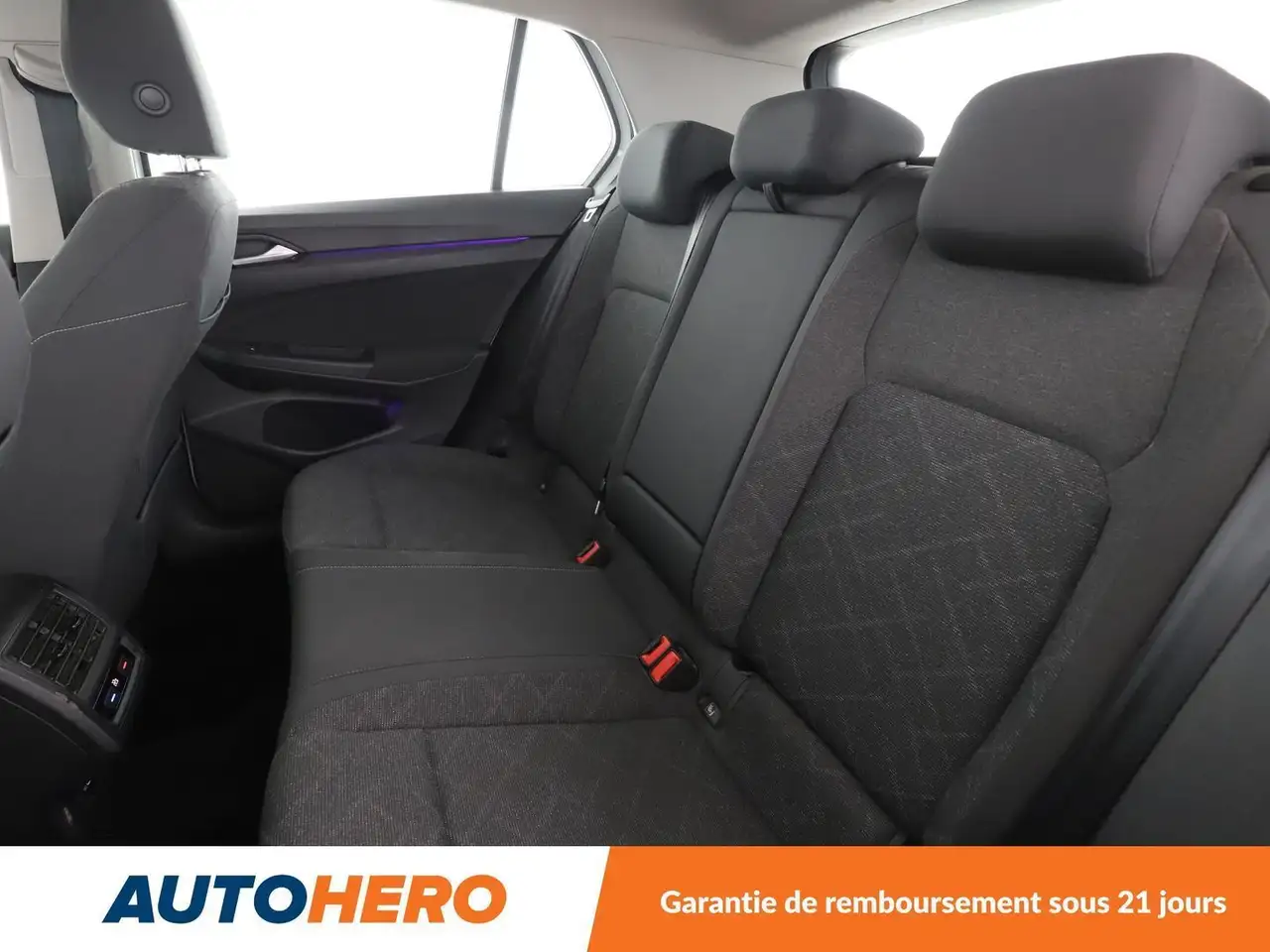 Volkswagen Golf Standard Model — photo 14