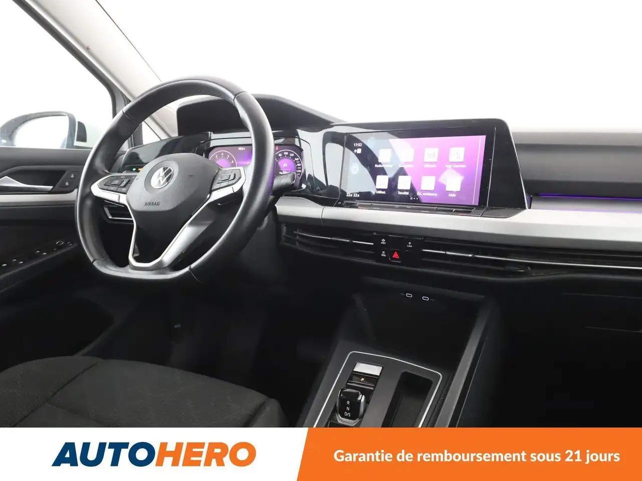 Volkswagen Golf Standard Model — photo 13