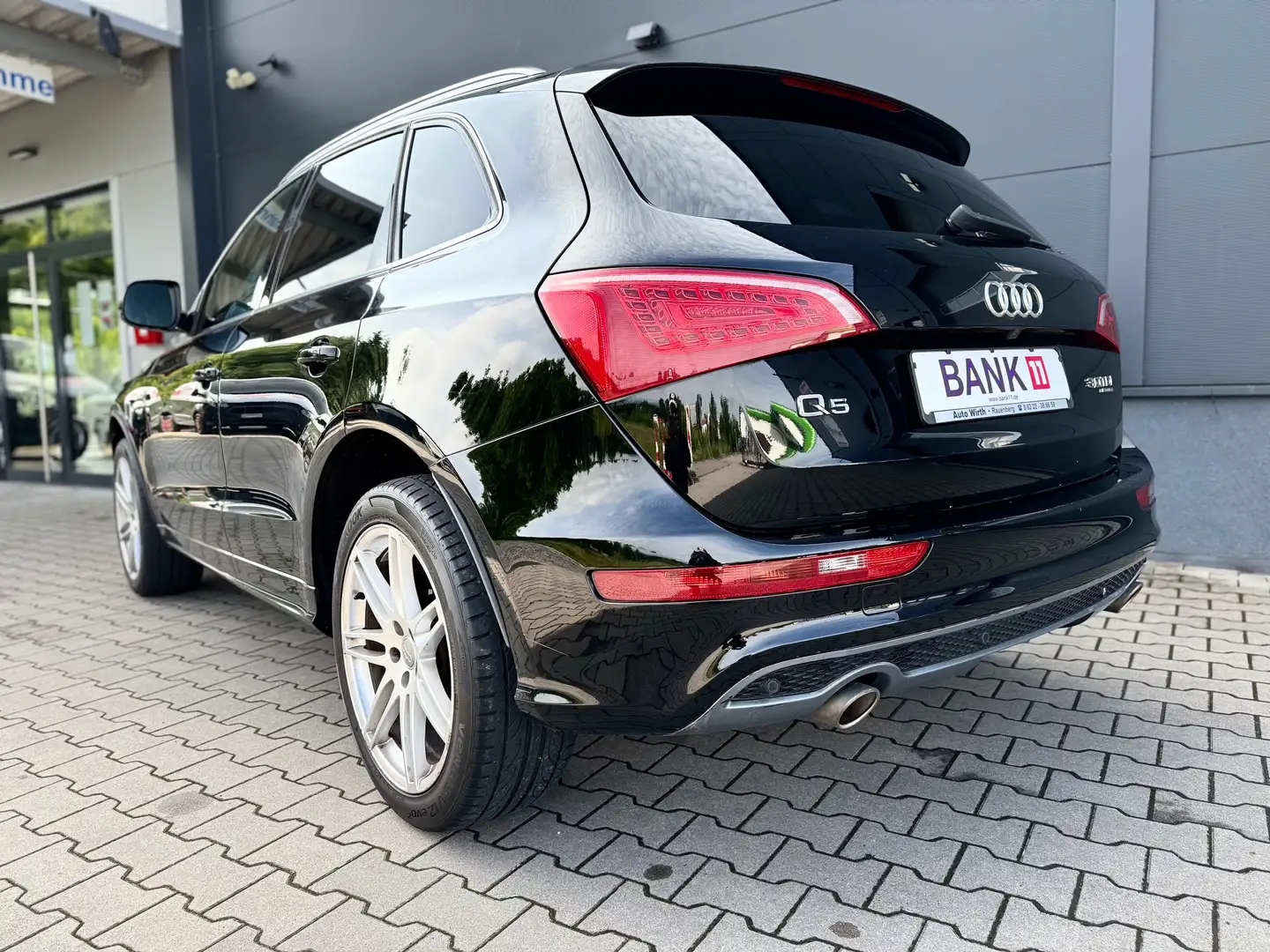 Audi Q5 3.0 TDI quattro S line*Navi*Kamera*Leder*Xenon*B&O Noir - 2
