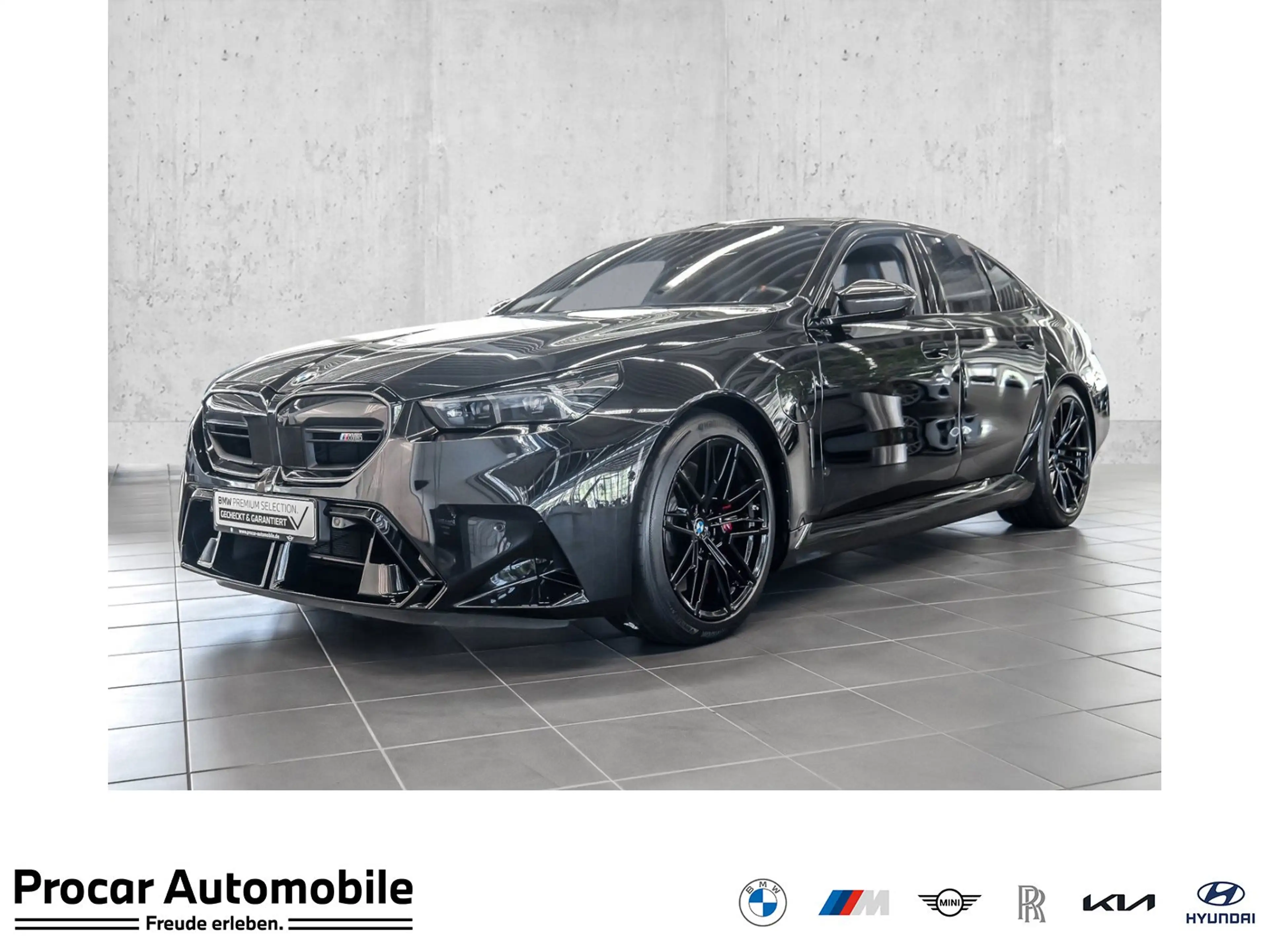 BMW M5 Limousine M Sport PANO ACC AHK 360°KAM RFK