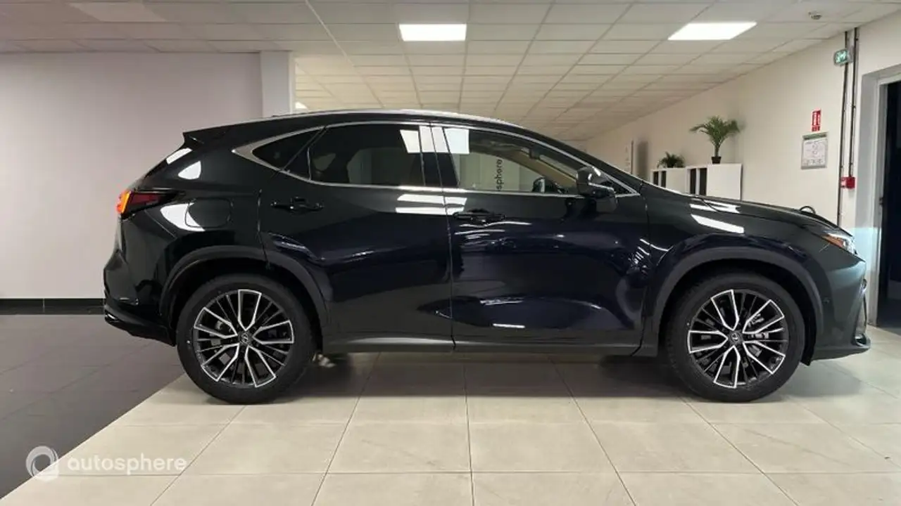 Lexus NX 2026