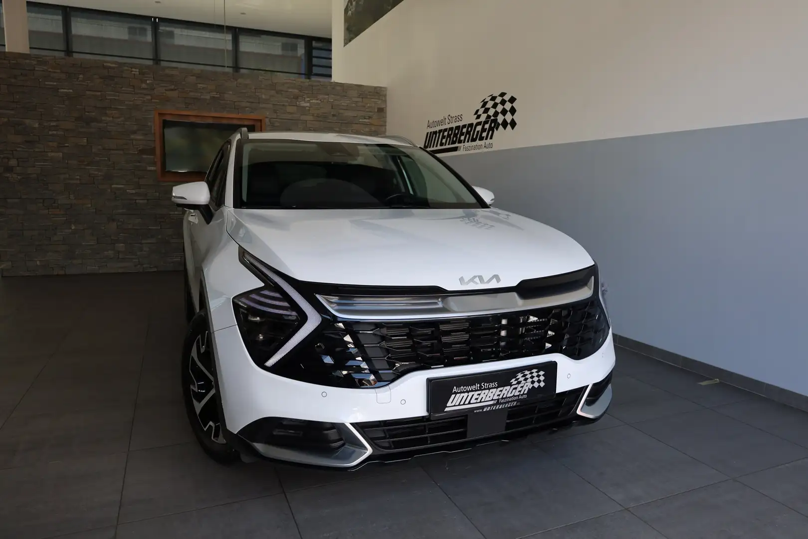 Kia Sportage Gold 1,6 CRDI AWD 48V DAB LED RFK PDC Weiß - 2