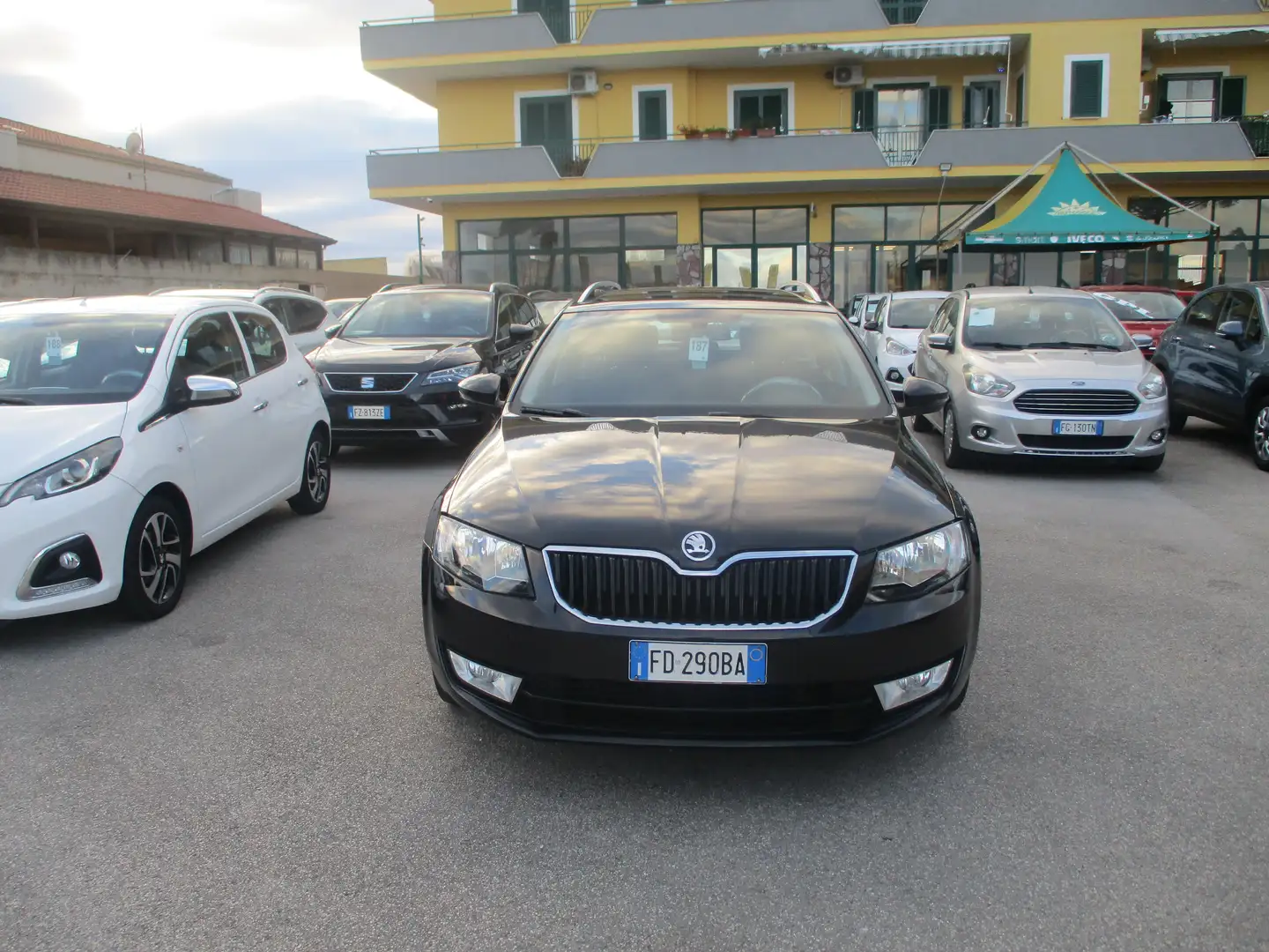 Skoda Octavia OCTAVIA WAGON 1.4 TSI 110CV G-TEC BENZ/METANO 118K Nero - 2