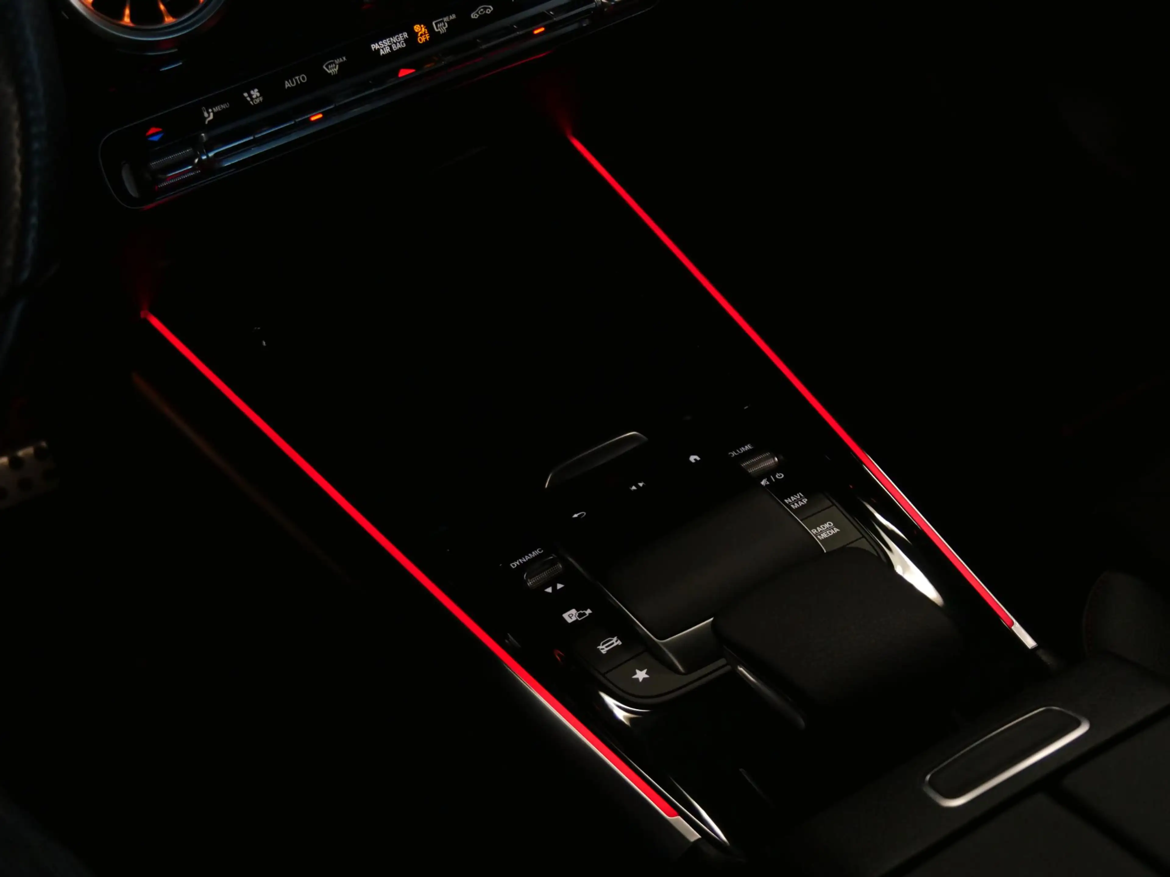 Mercedes-Benz EQA 67kWh AMG/ AMBIENT LIGHTING/ BLINDSPOT/ ELEKT. KLE — photo 29
