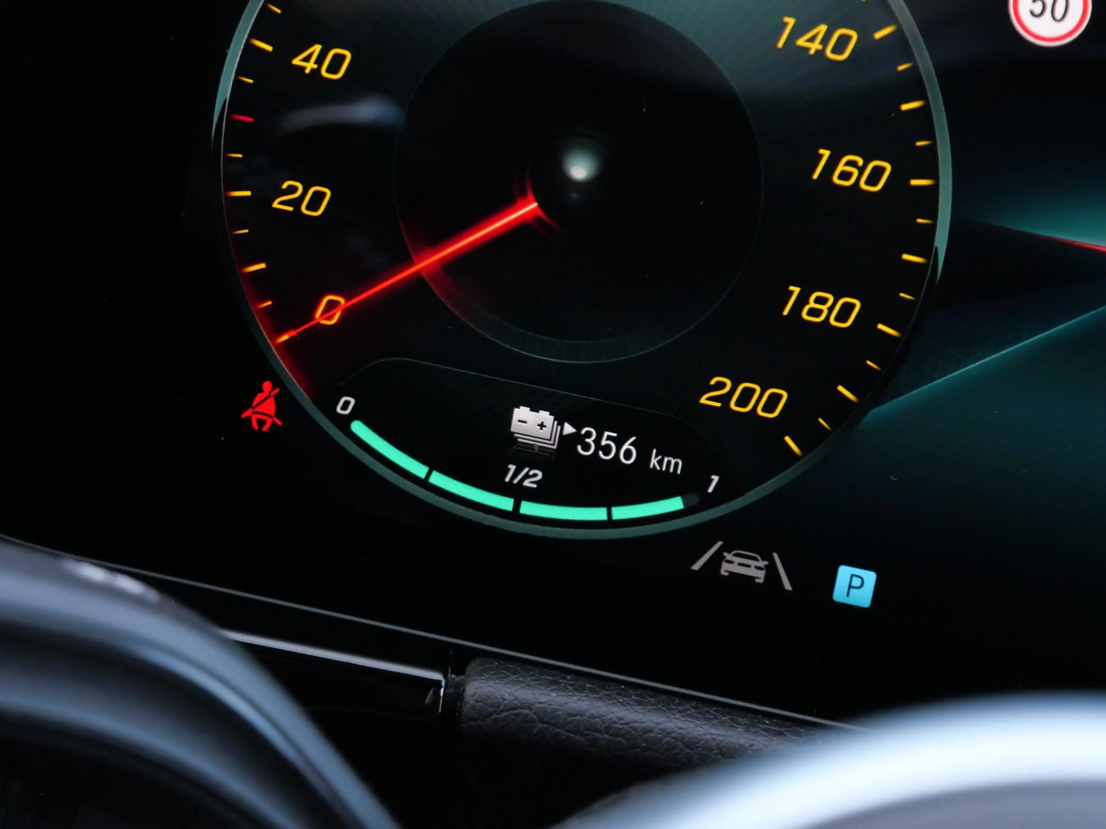 Mercedes-Benz EQA 67kWh AMG/ AMBIENT LIGHTING/ BLINDSPOT/ ELEKT. KLE — photo 34
