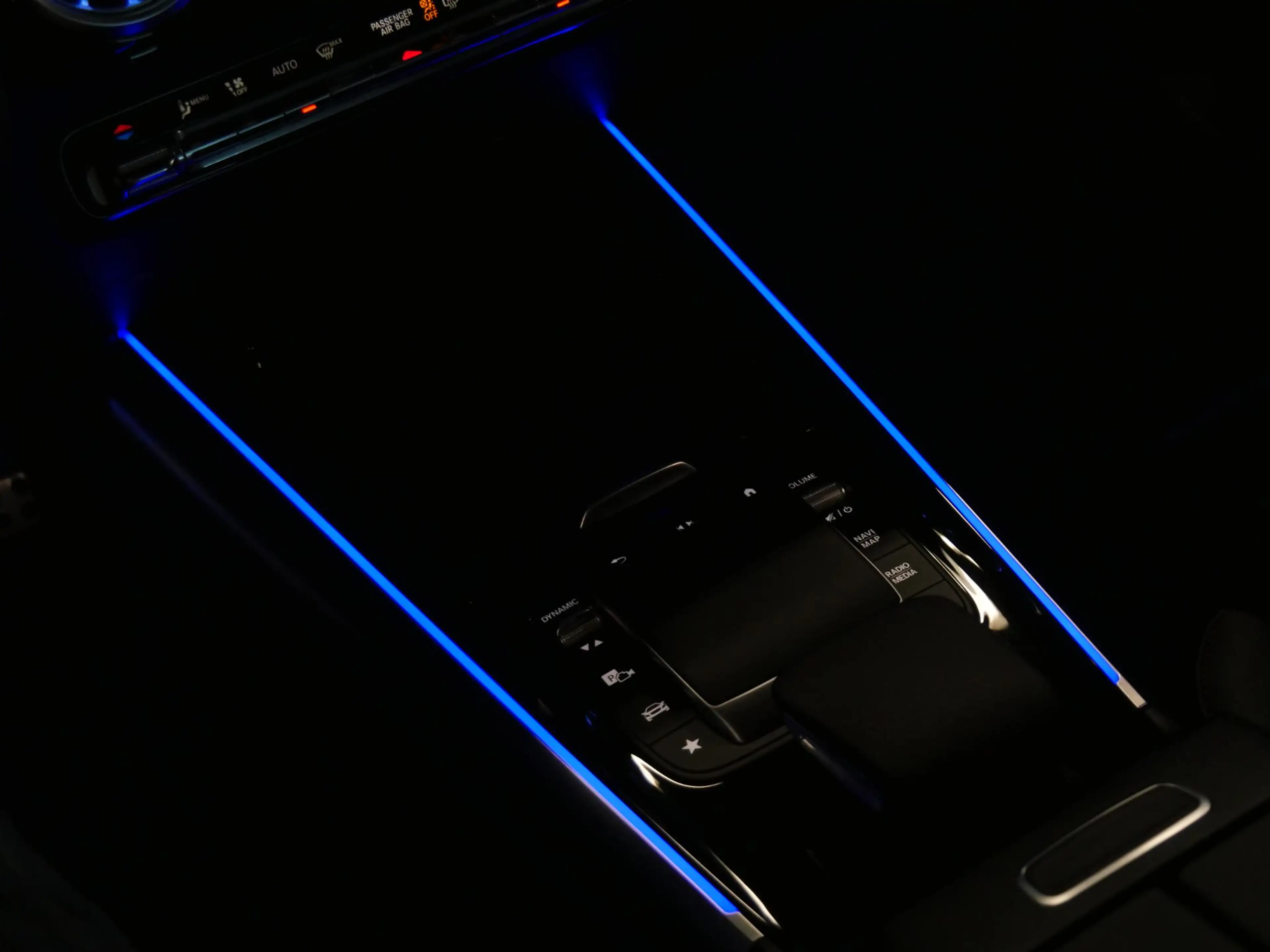 Mercedes-Benz EQA 67kWh AMG/ AMBIENT LIGHTING/ BLINDSPOT/ ELEKT. KLE — photo 30