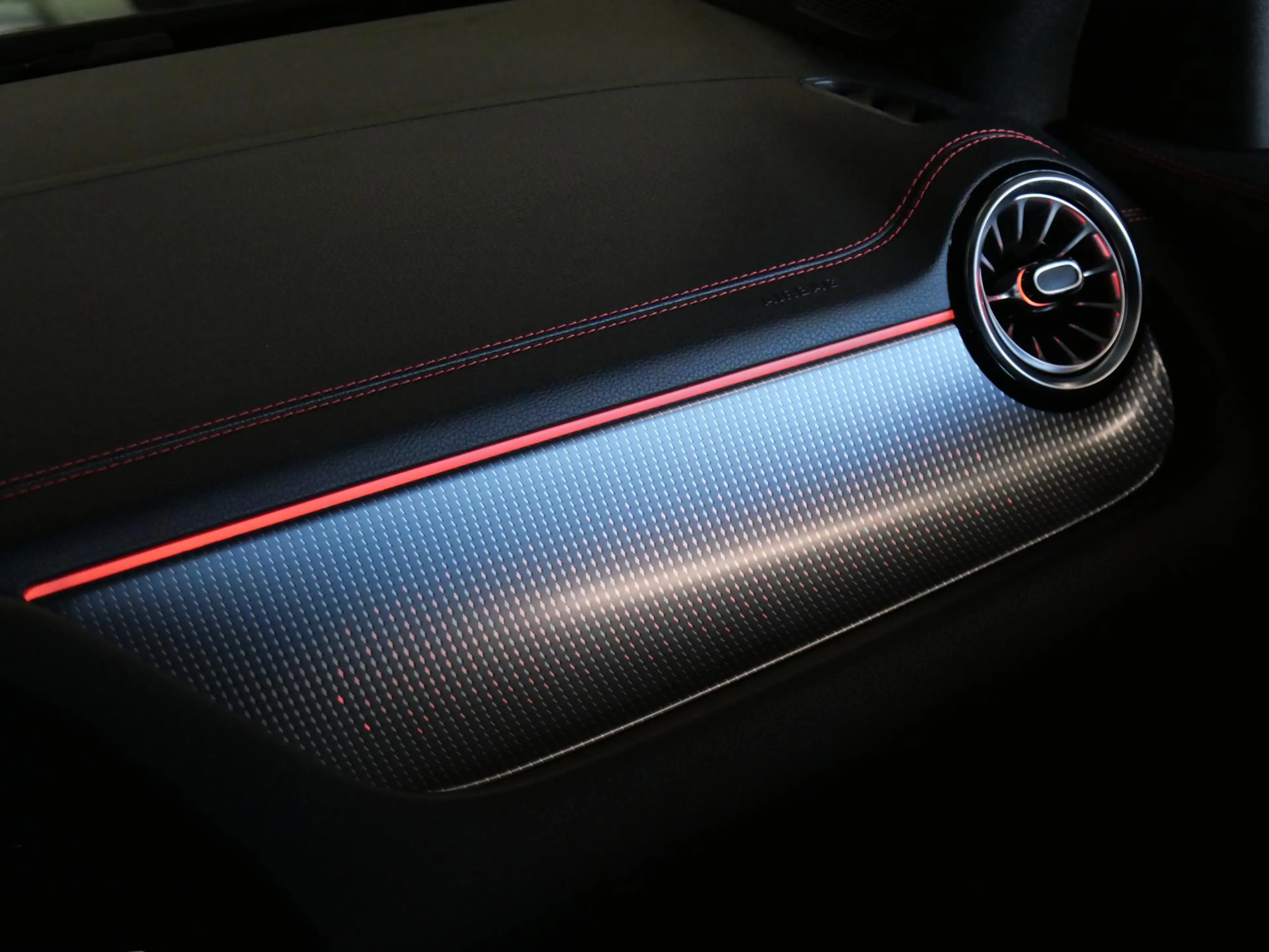 Mercedes-Benz EQA 67kWh AMG/ AMBIENT LIGHTING/ BLINDSPOT/ ELEKT. KLE — photo 19