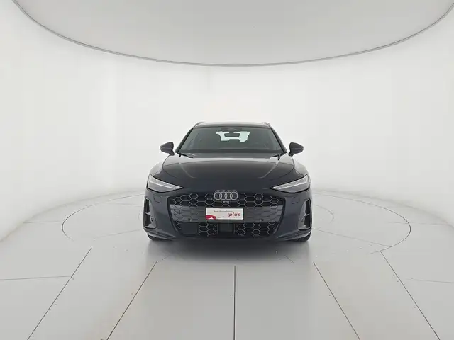 Audi A6 Avant view 7