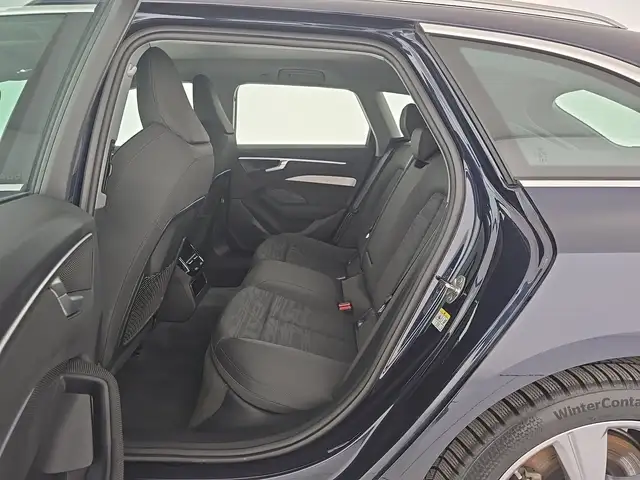 Audi A6 Avant view 10