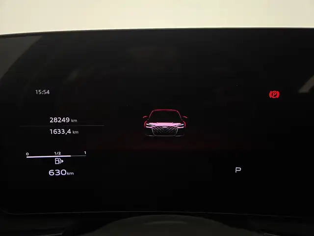 Audi A6 Avant view 15