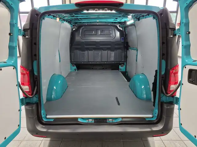 Mercedes-Benz Vito view 6